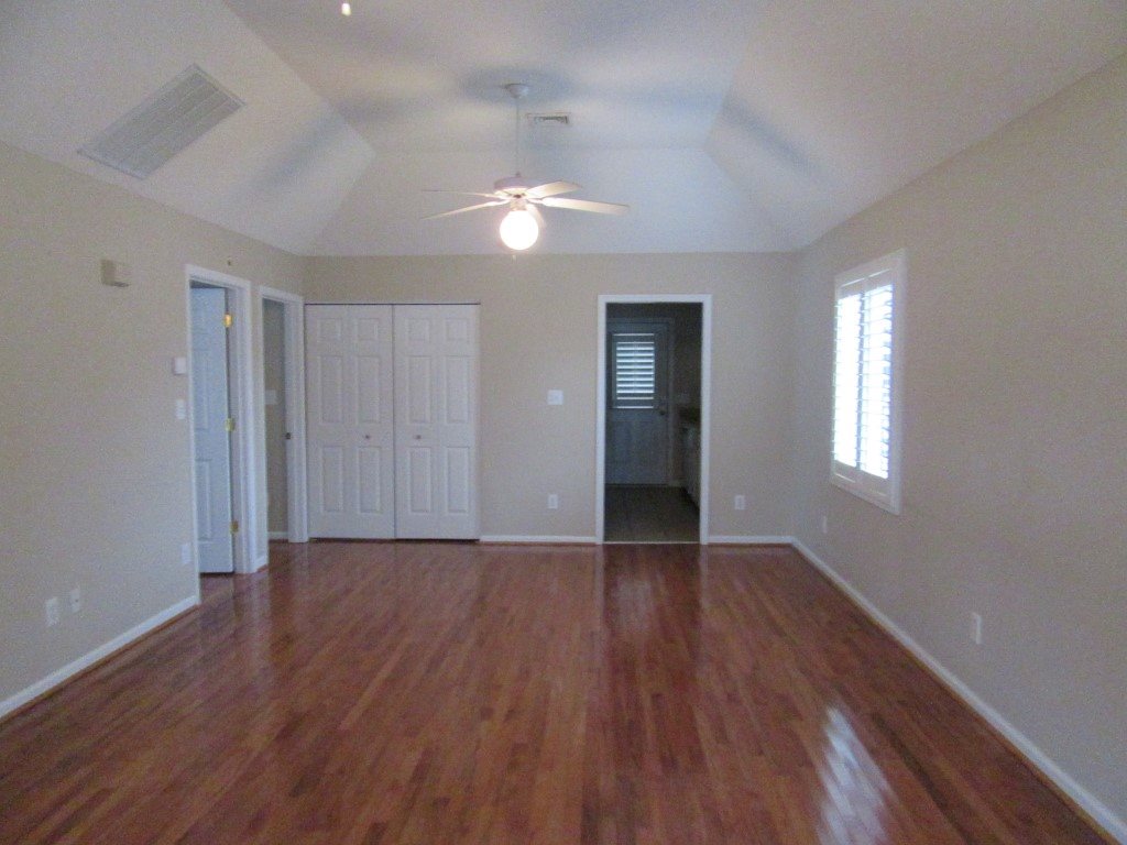 937 Tiffany Ln. Property Photo 4