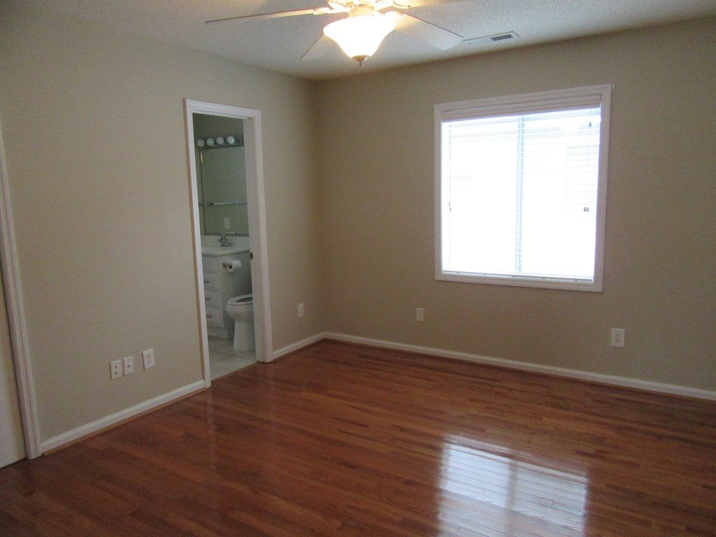 937 Tiffany Ln. Property Photo 14