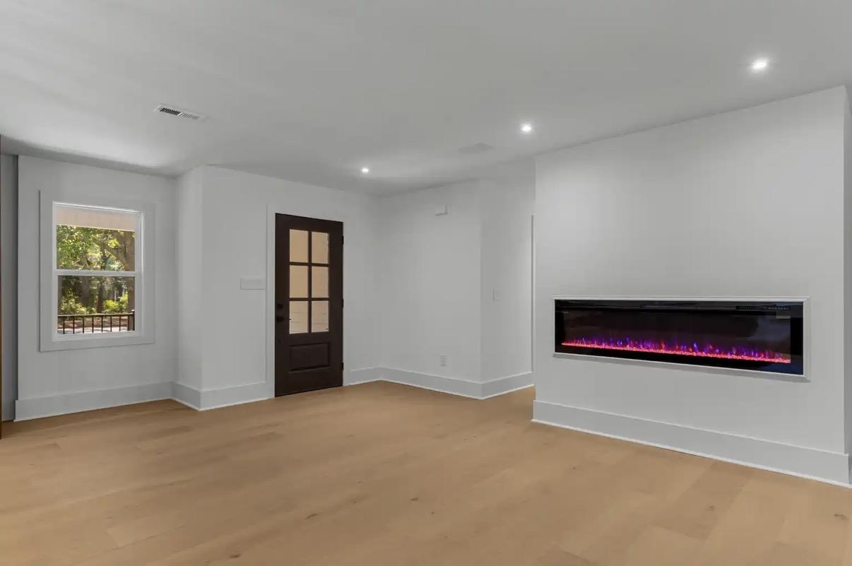 5703 Pickens Ave. Property Photo 12