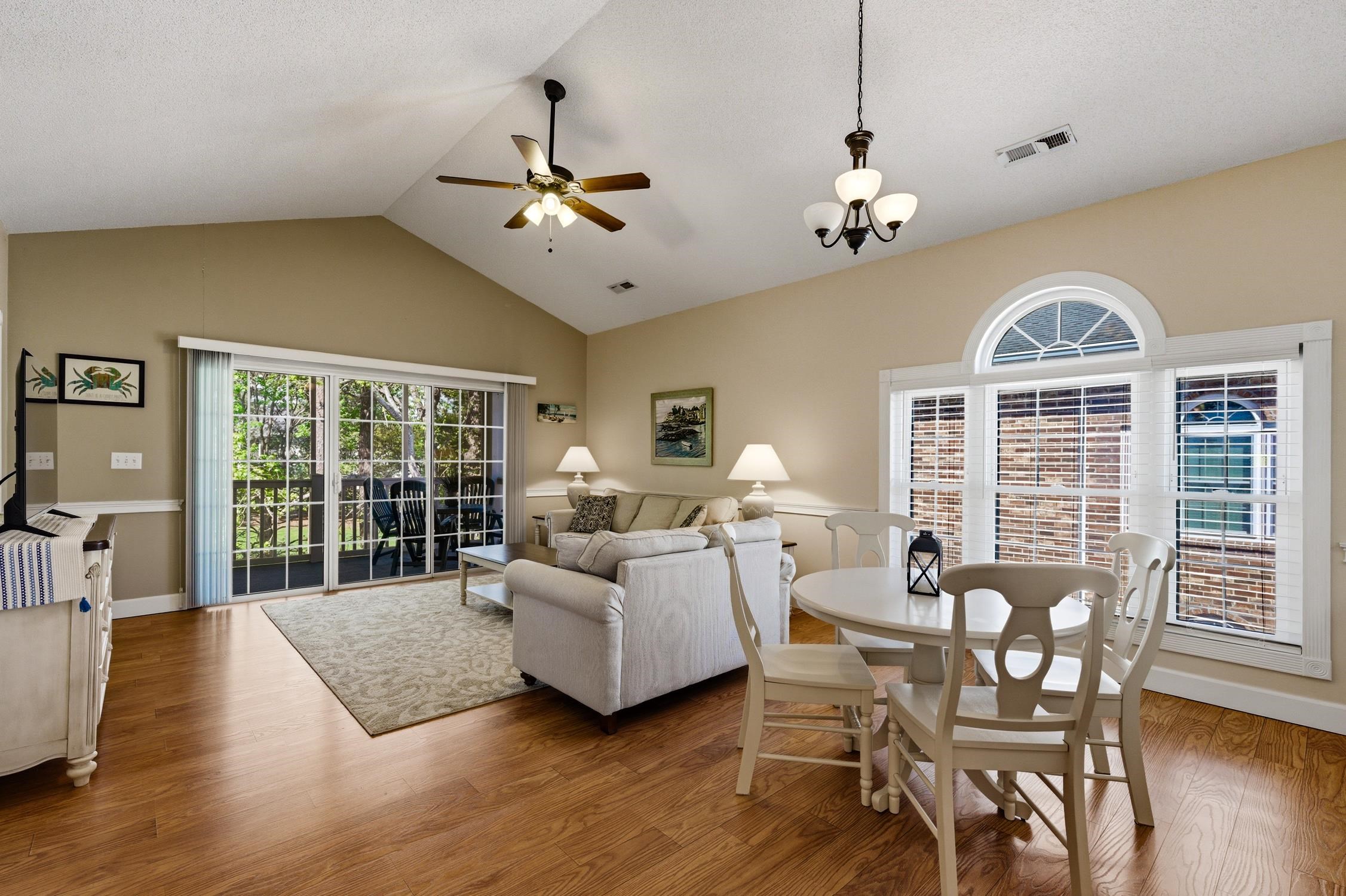690 Riverwalk Dr. Property Photo 3