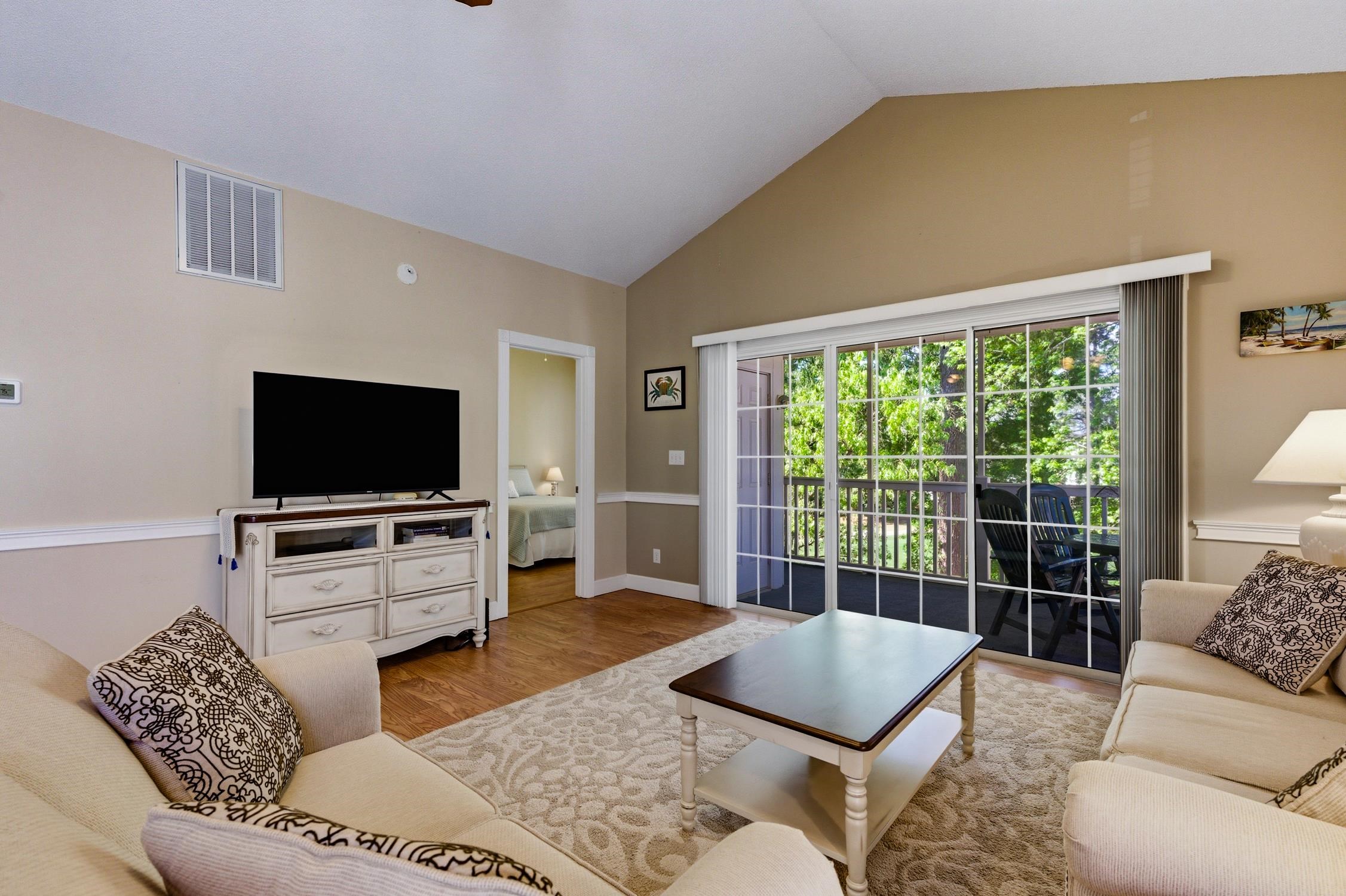 690 Riverwalk Dr. Property Photo 6