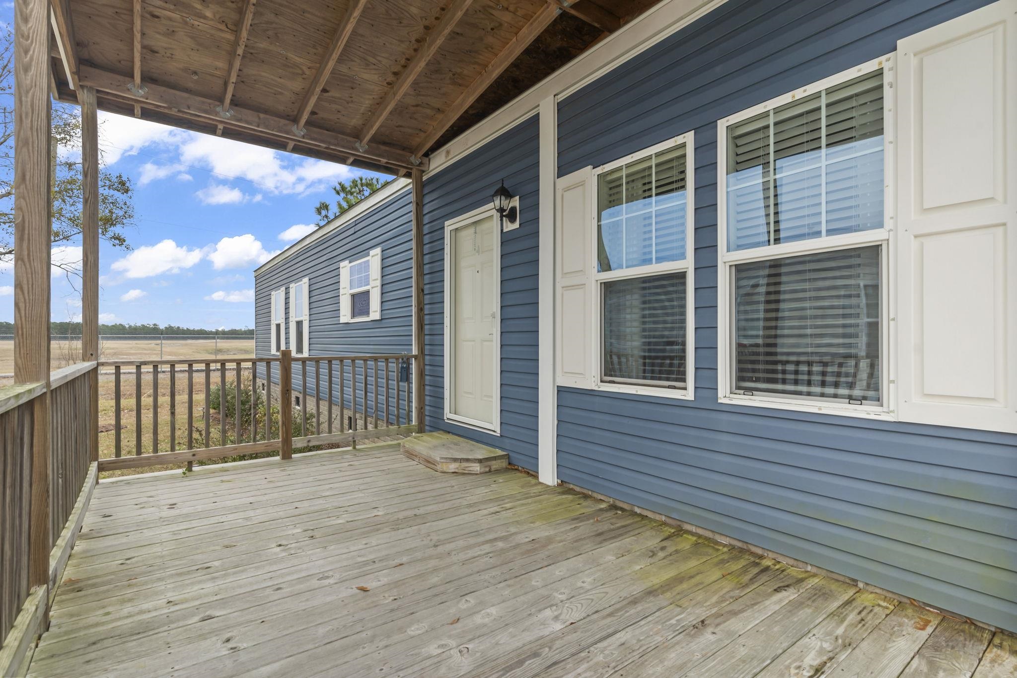 344 Hangar Ct. Property Photo 8