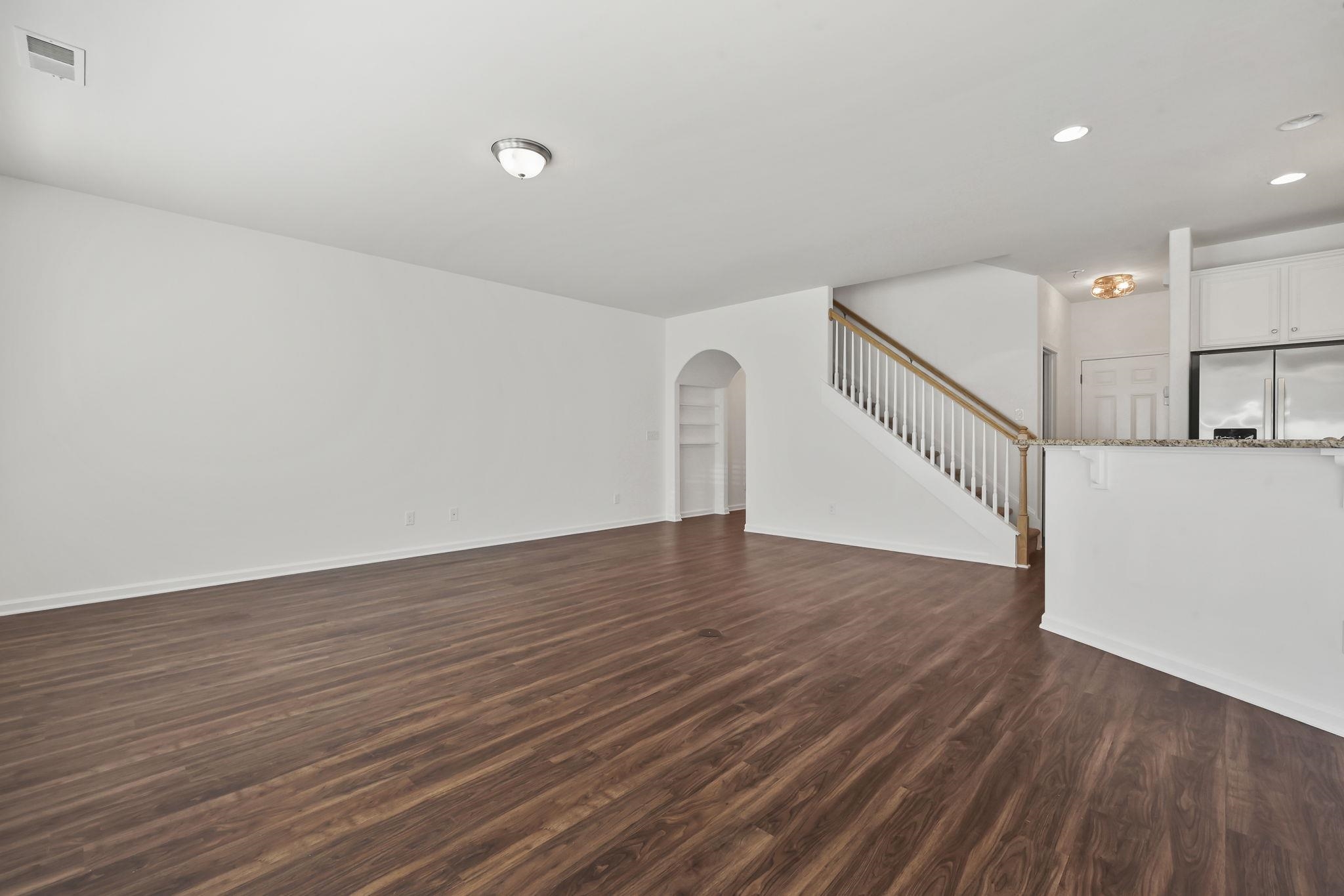 6806 De Lago Ct. Property Photo 4