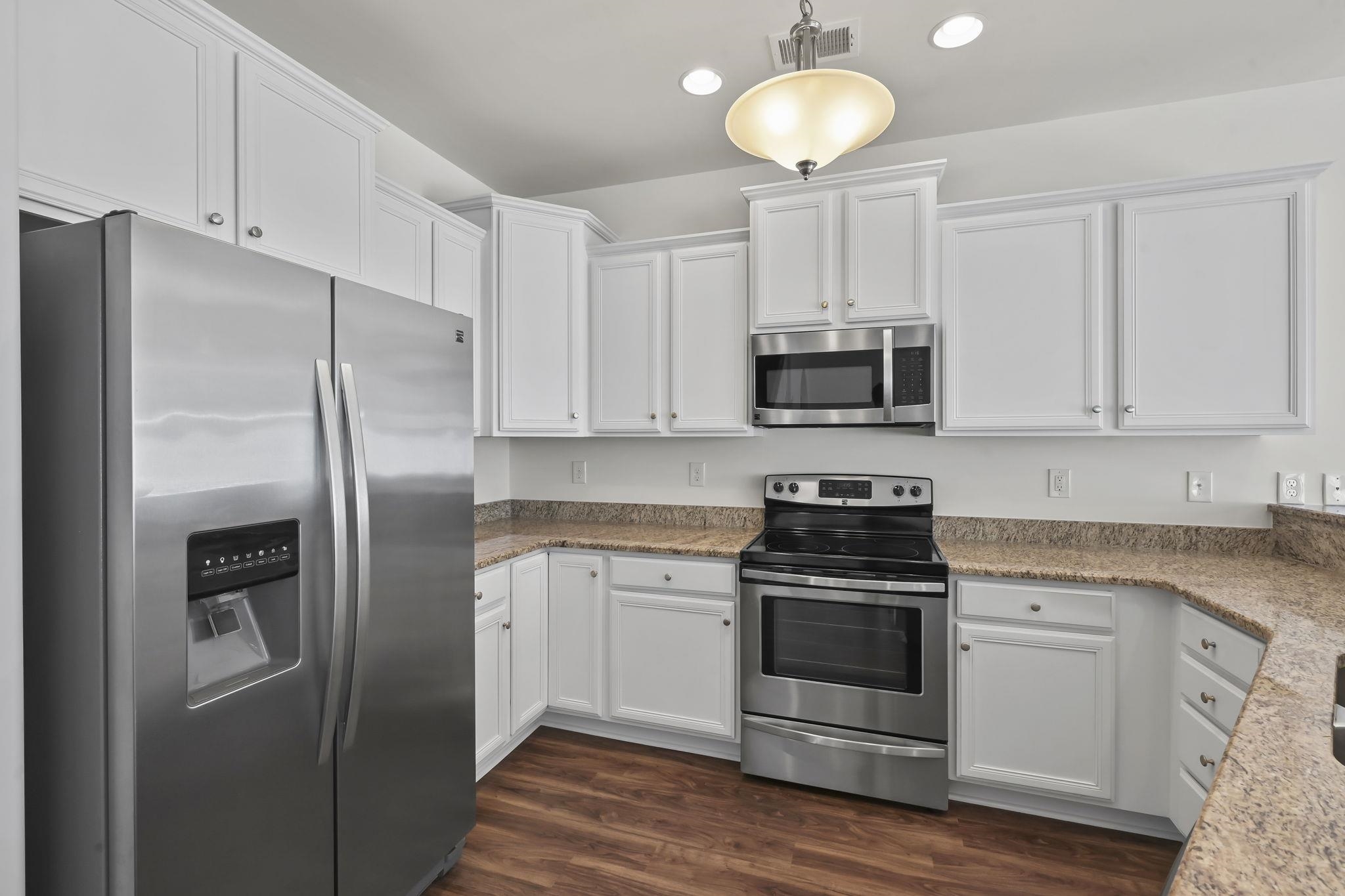 6806 De Lago Ct. Property Photo 7