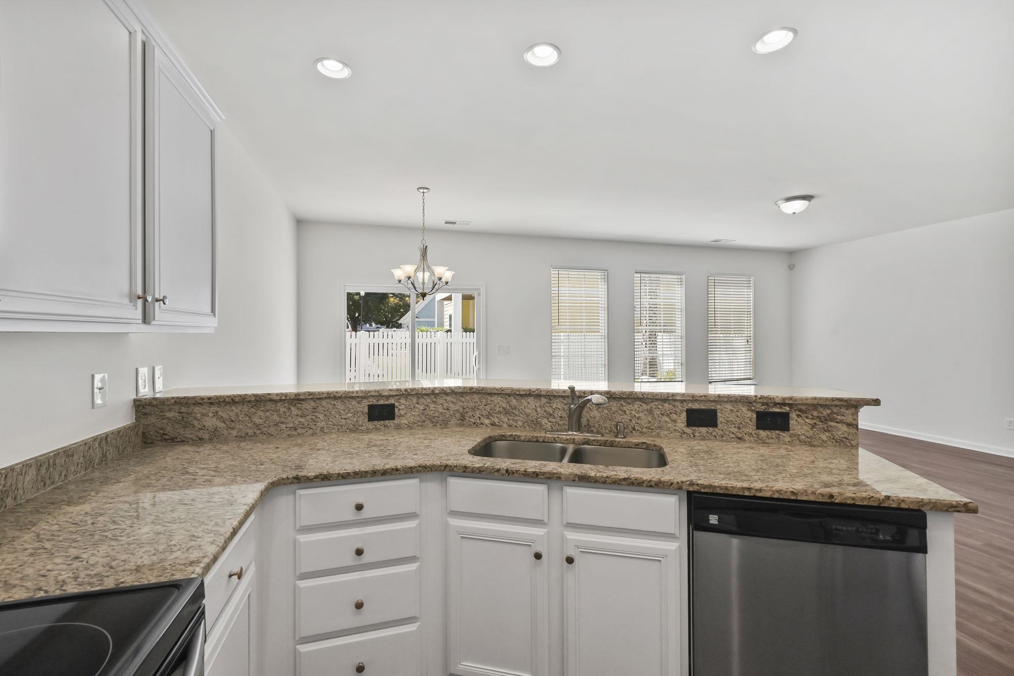 6806 De Lago Ct. Property Photo 9
