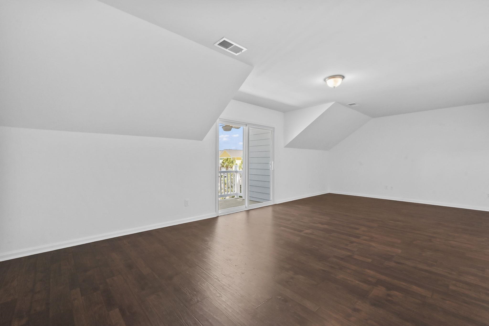 6806 De Lago Ct. Property Photo 18