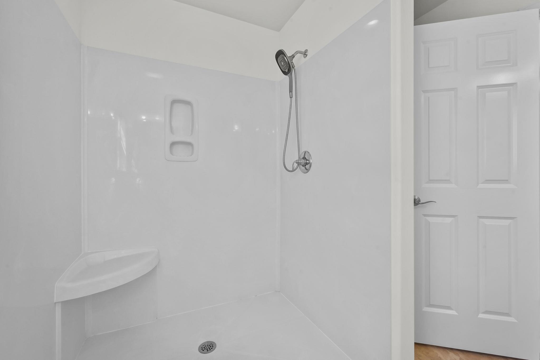 6806 De Lago Ct. Property Photo 28