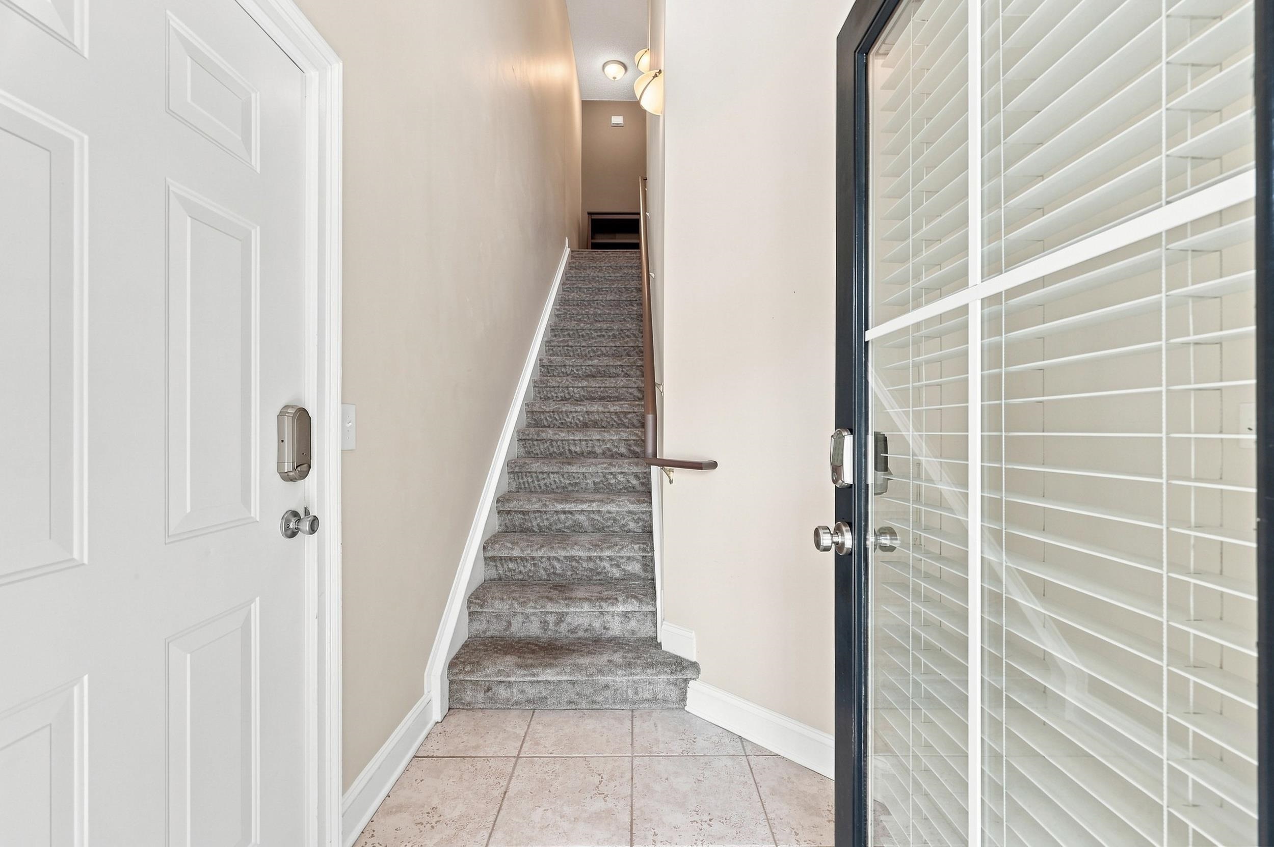 2450 Marsh Glen Dr. Property Photo 5