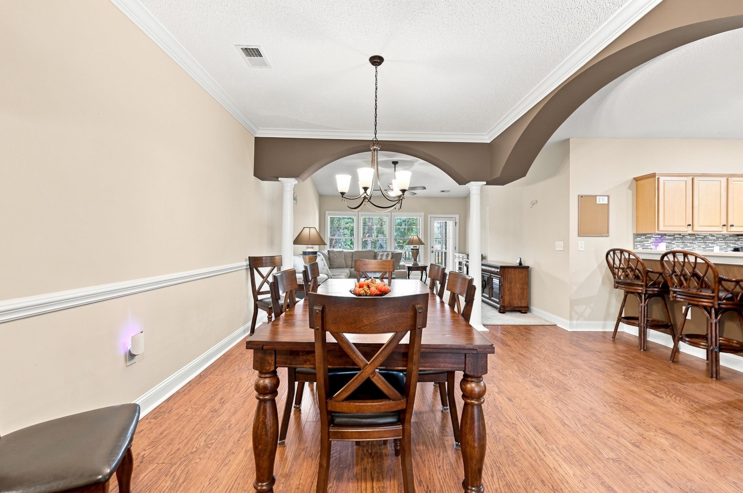 2450 Marsh Glen Dr. Property Photo 6
