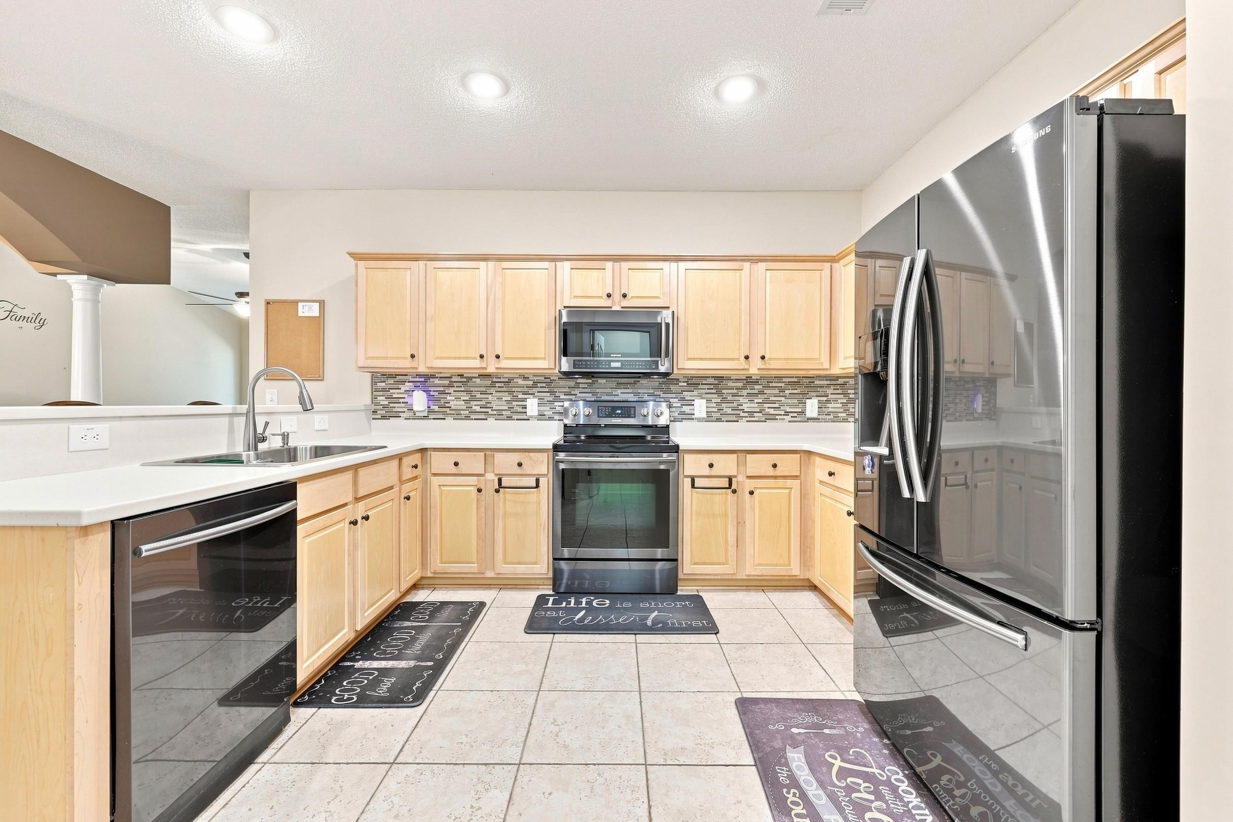 2450 Marsh Glen Dr. Property Photo 10