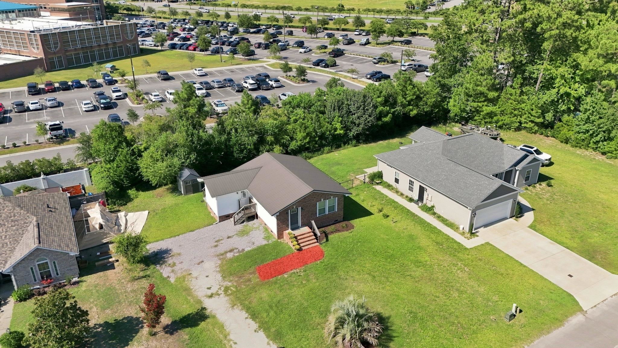 175 Cypress Ln. Property Photo 2
