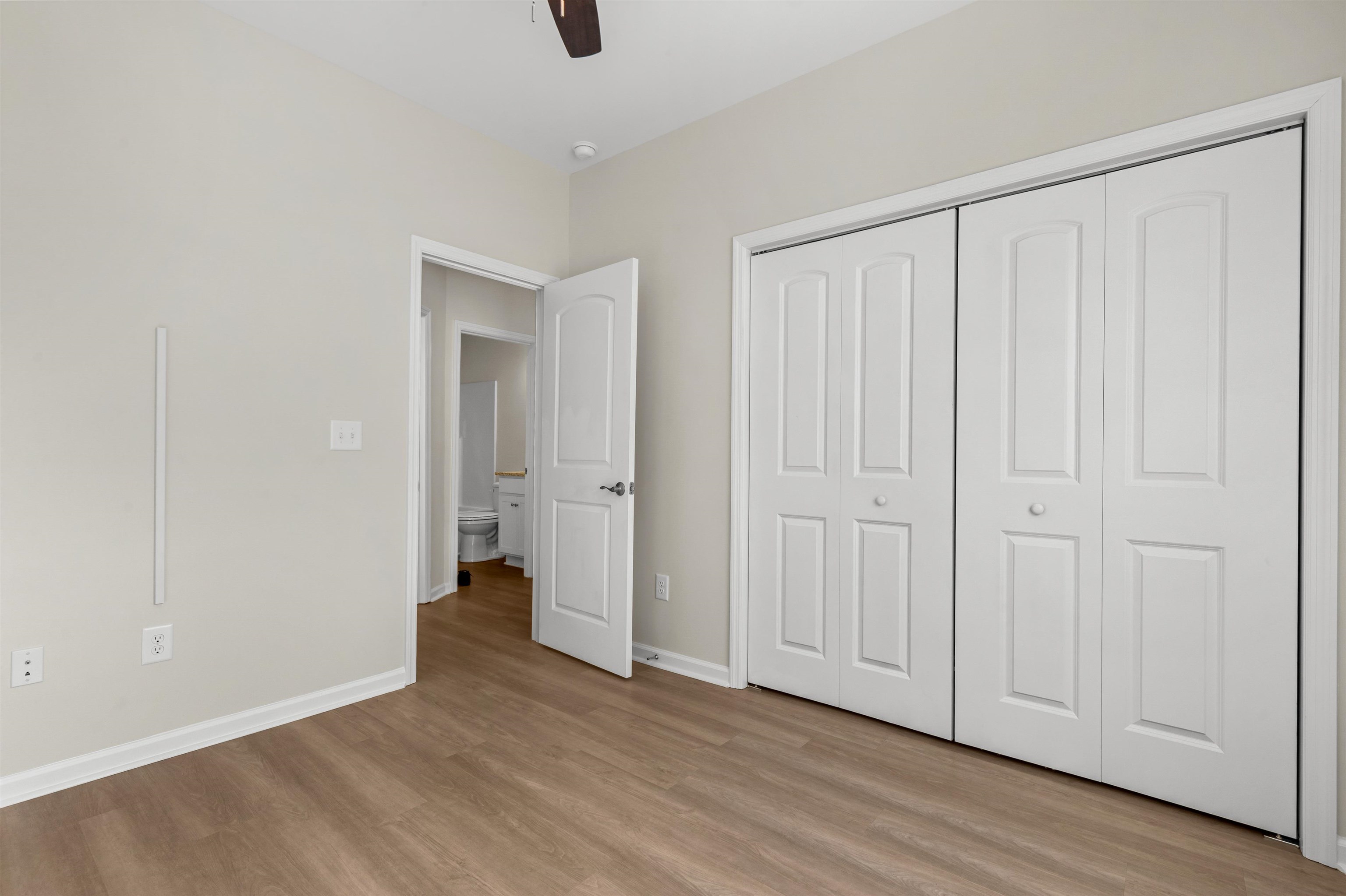 438 Shallow Cove Dr. Property Photo 11