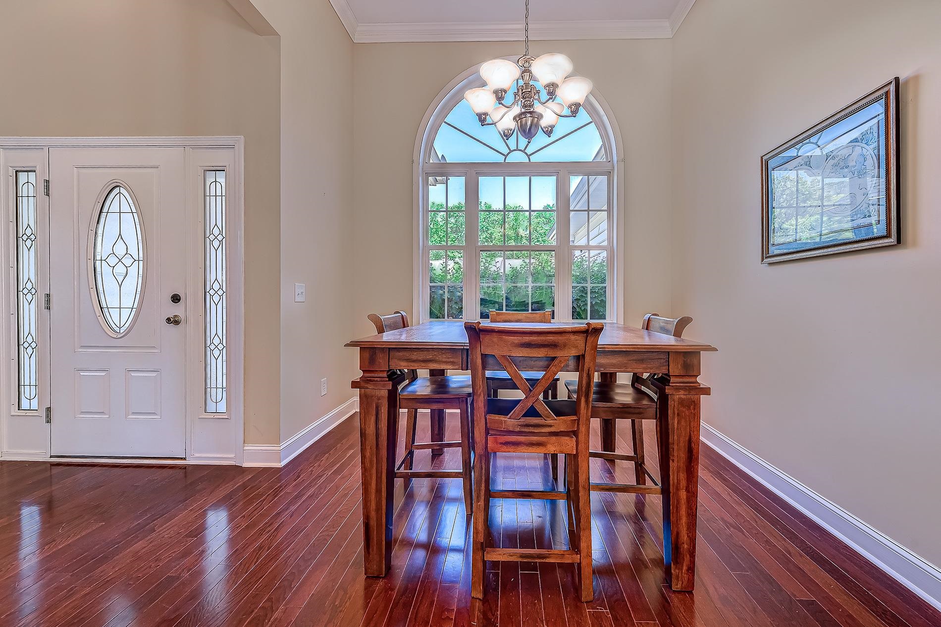 1022 Dublin Dr. Property Photo 6