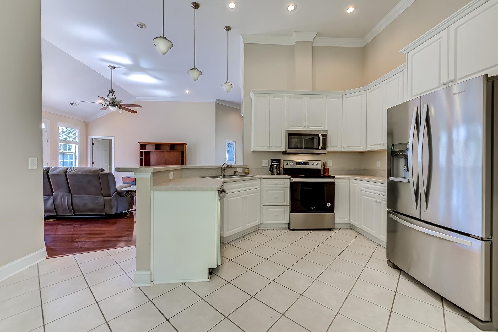 1022 Dublin Dr. Property Photo 13