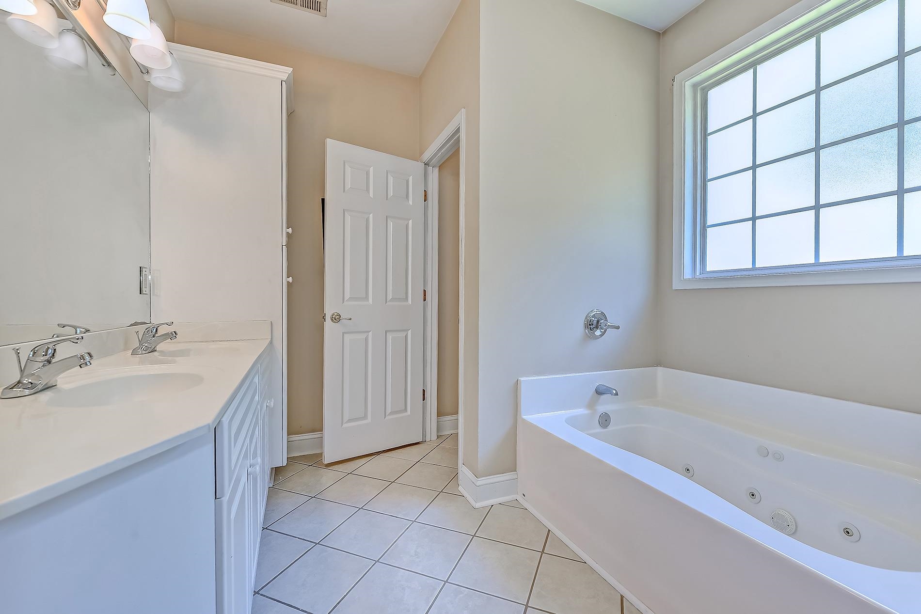 1022 Dublin Dr. Property Photo 27