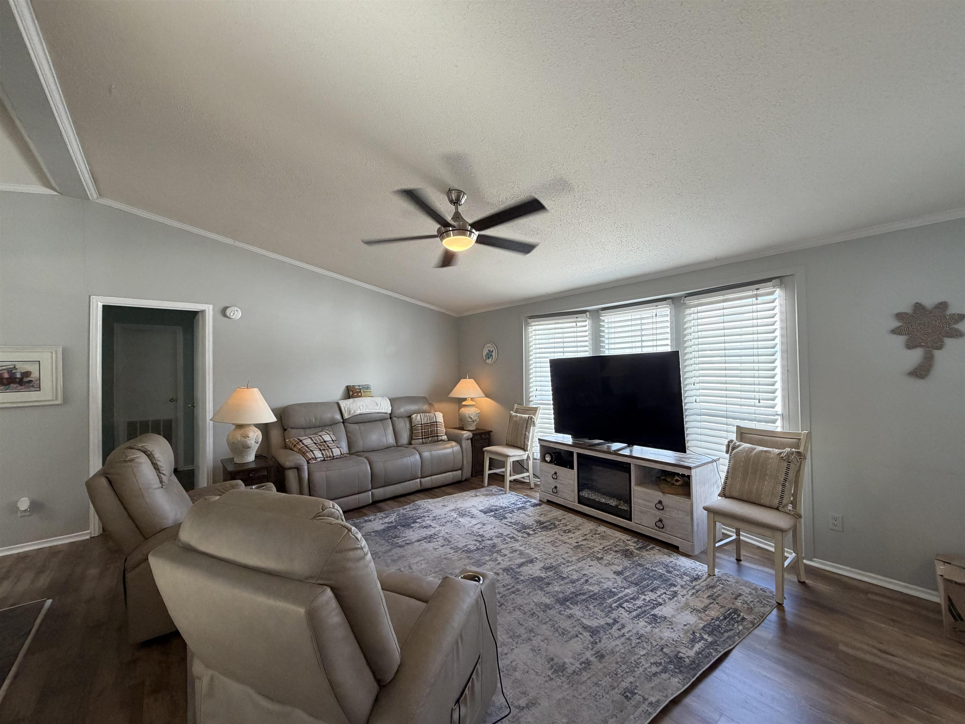 218 Dixon Rd. Property Photo 14