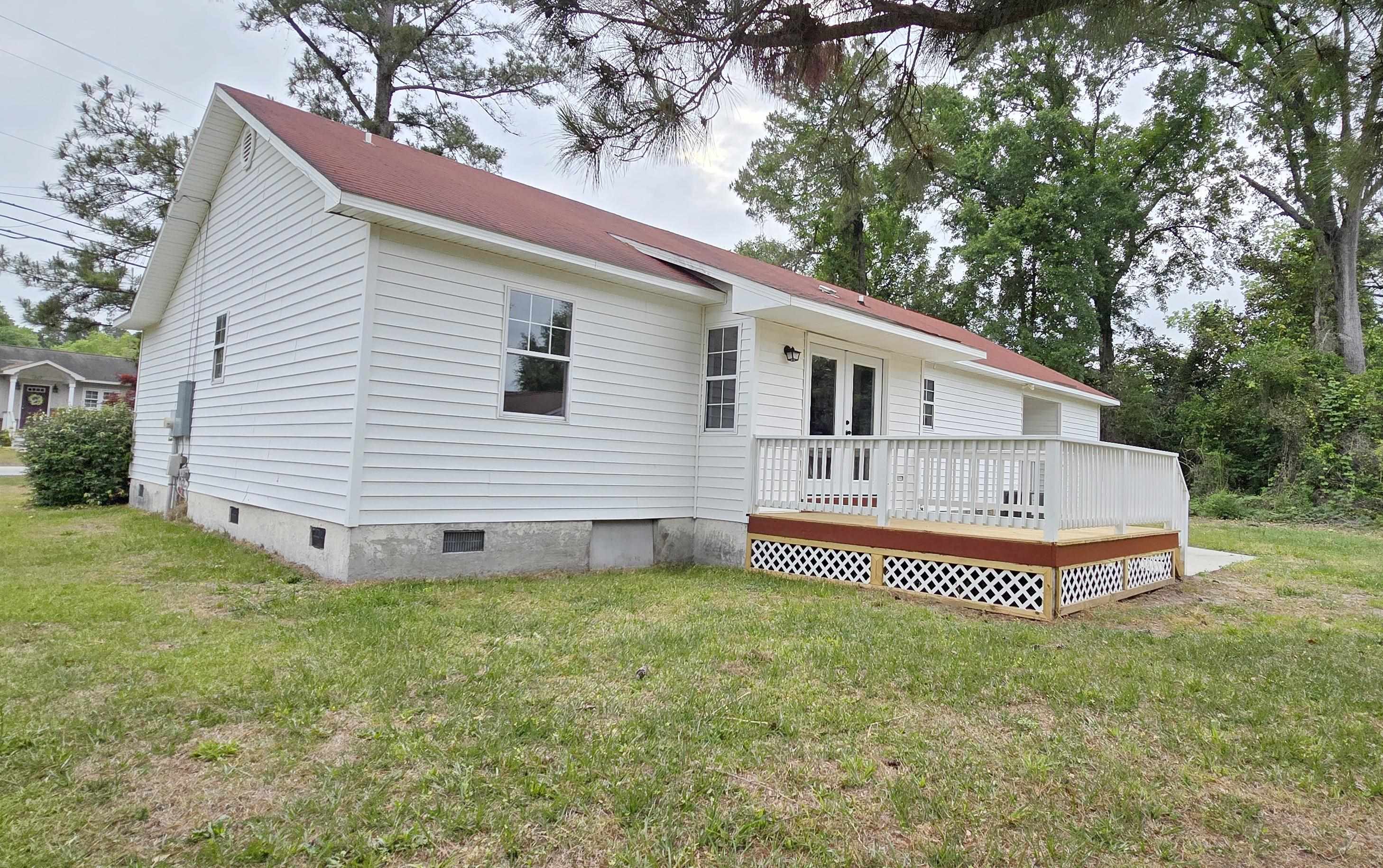 1208 Elm St. Property Photo 2