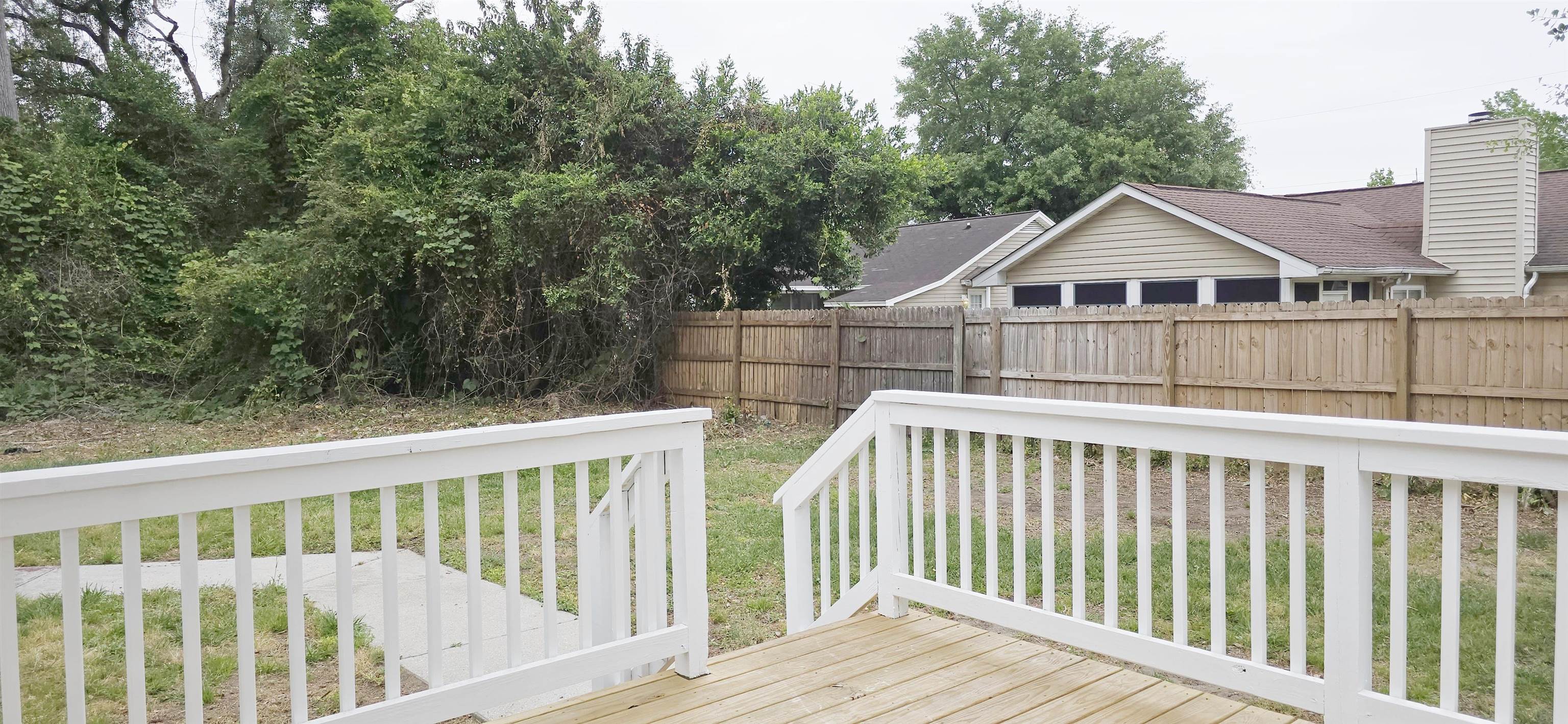 1208 Elm St. Property Photo 4