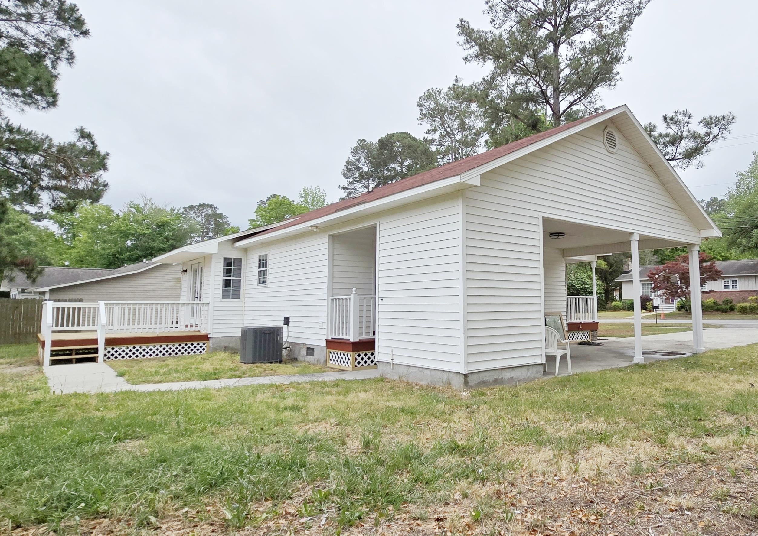 1208 Elm St. Property Photo 8
