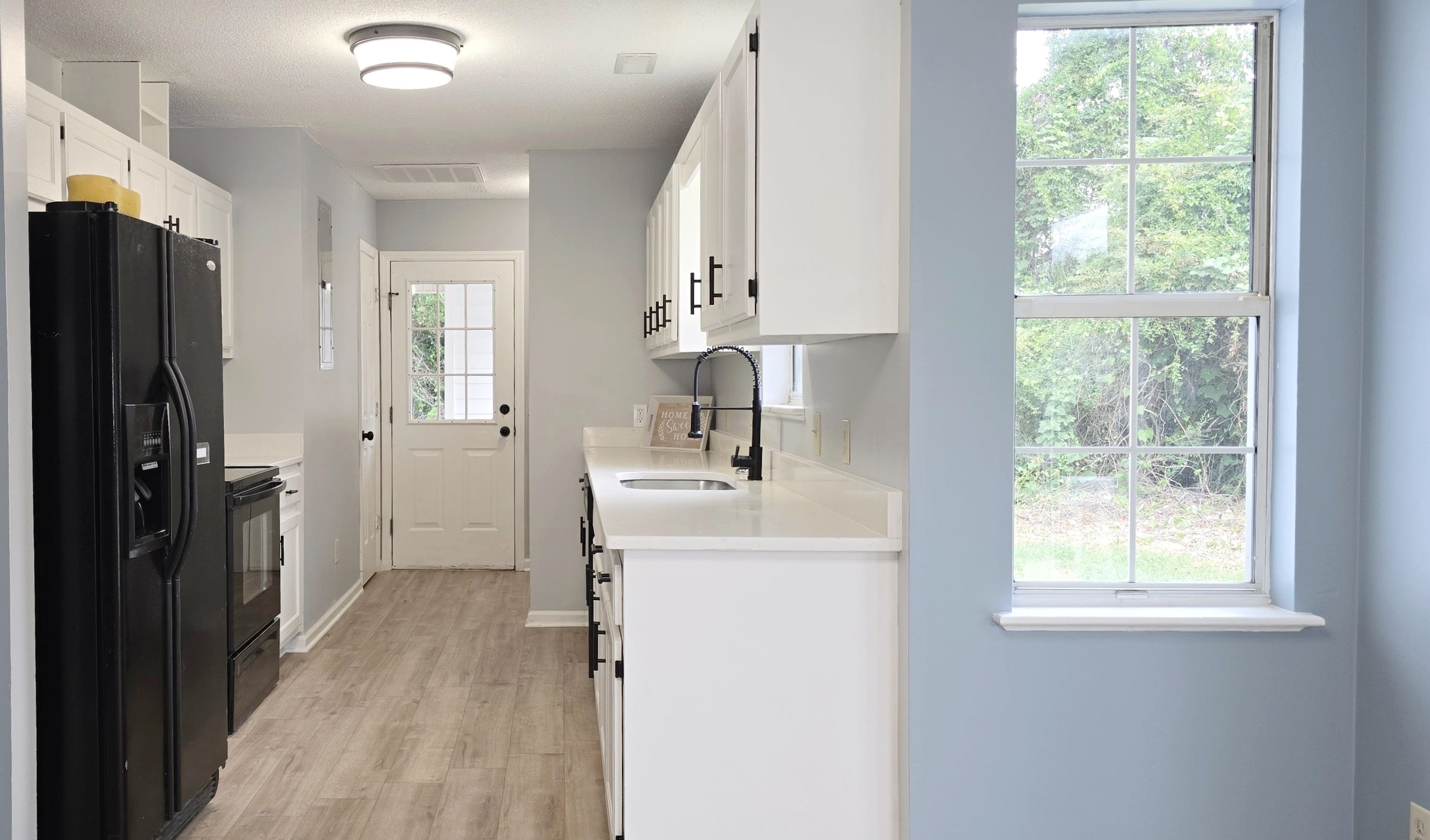 1208 Elm St. Property Photo 15