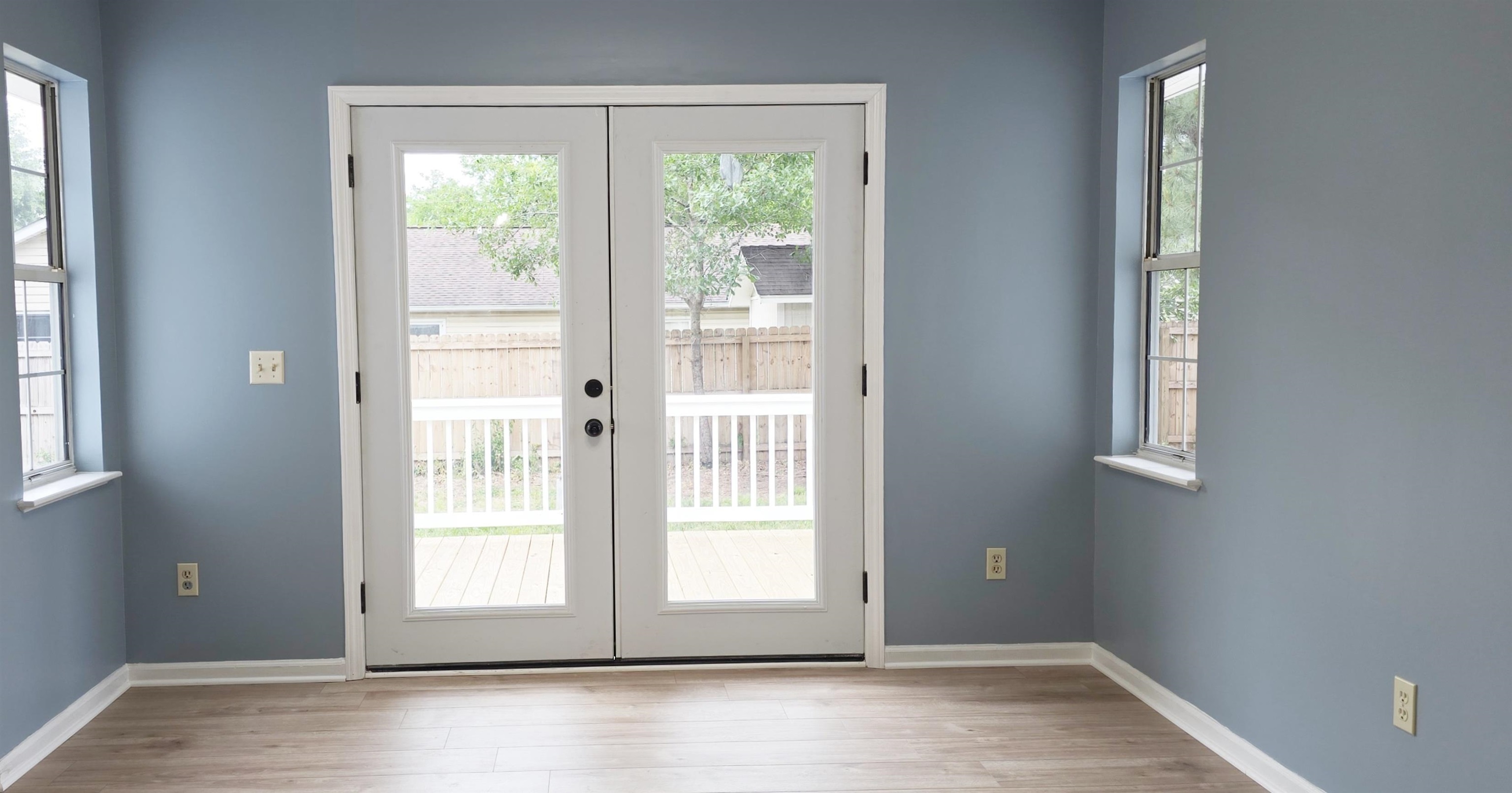 1208 Elm St. Property Photo 17