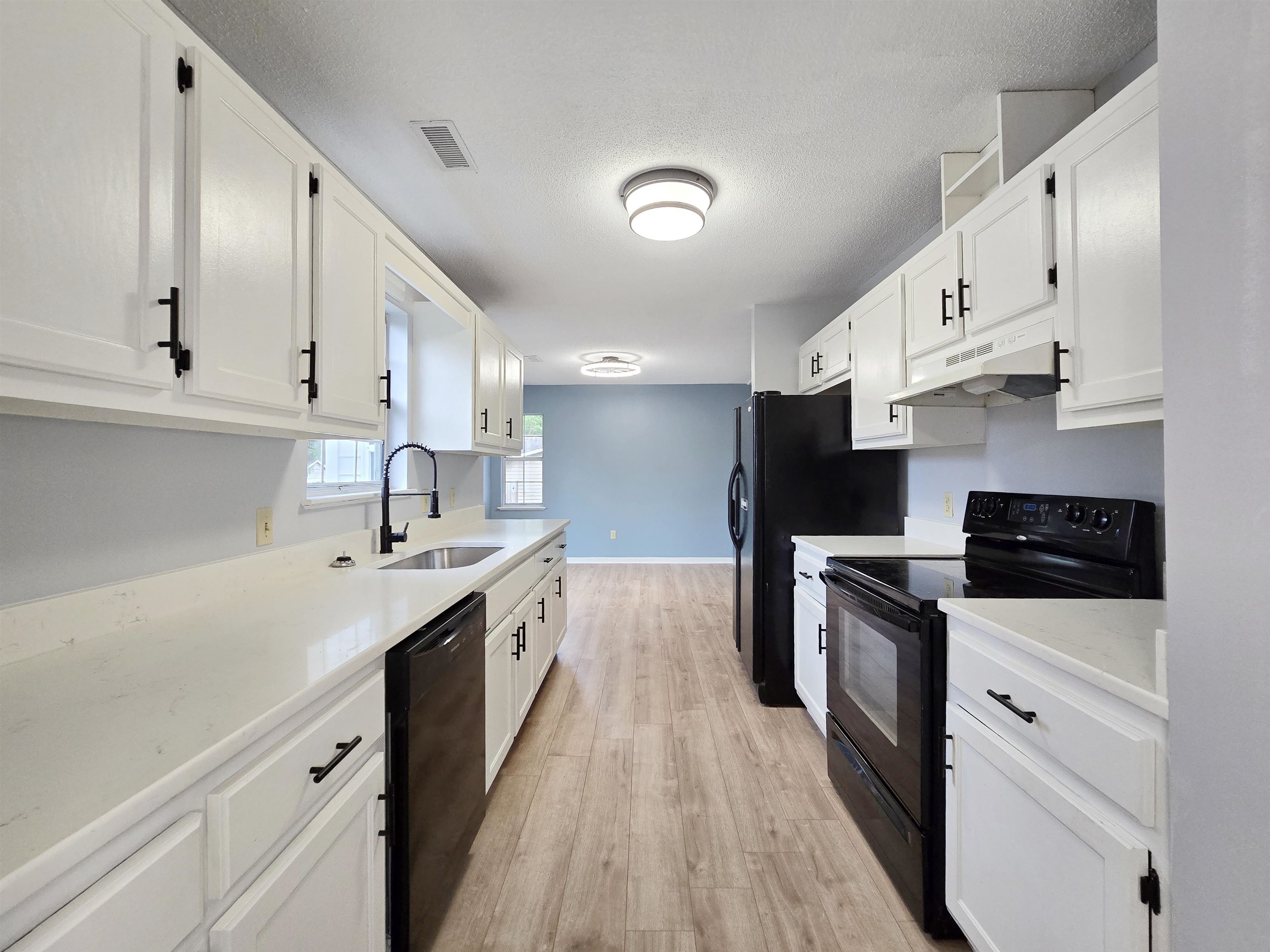 1208 Elm St. Property Photo 20