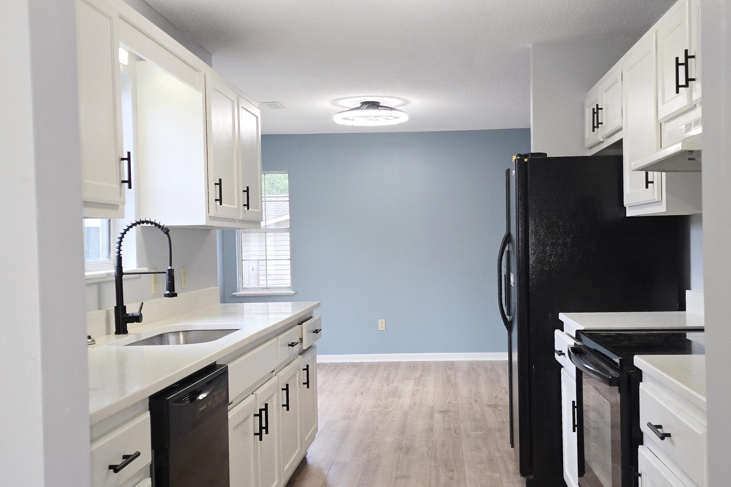 1208 Elm St. Property Photo 23