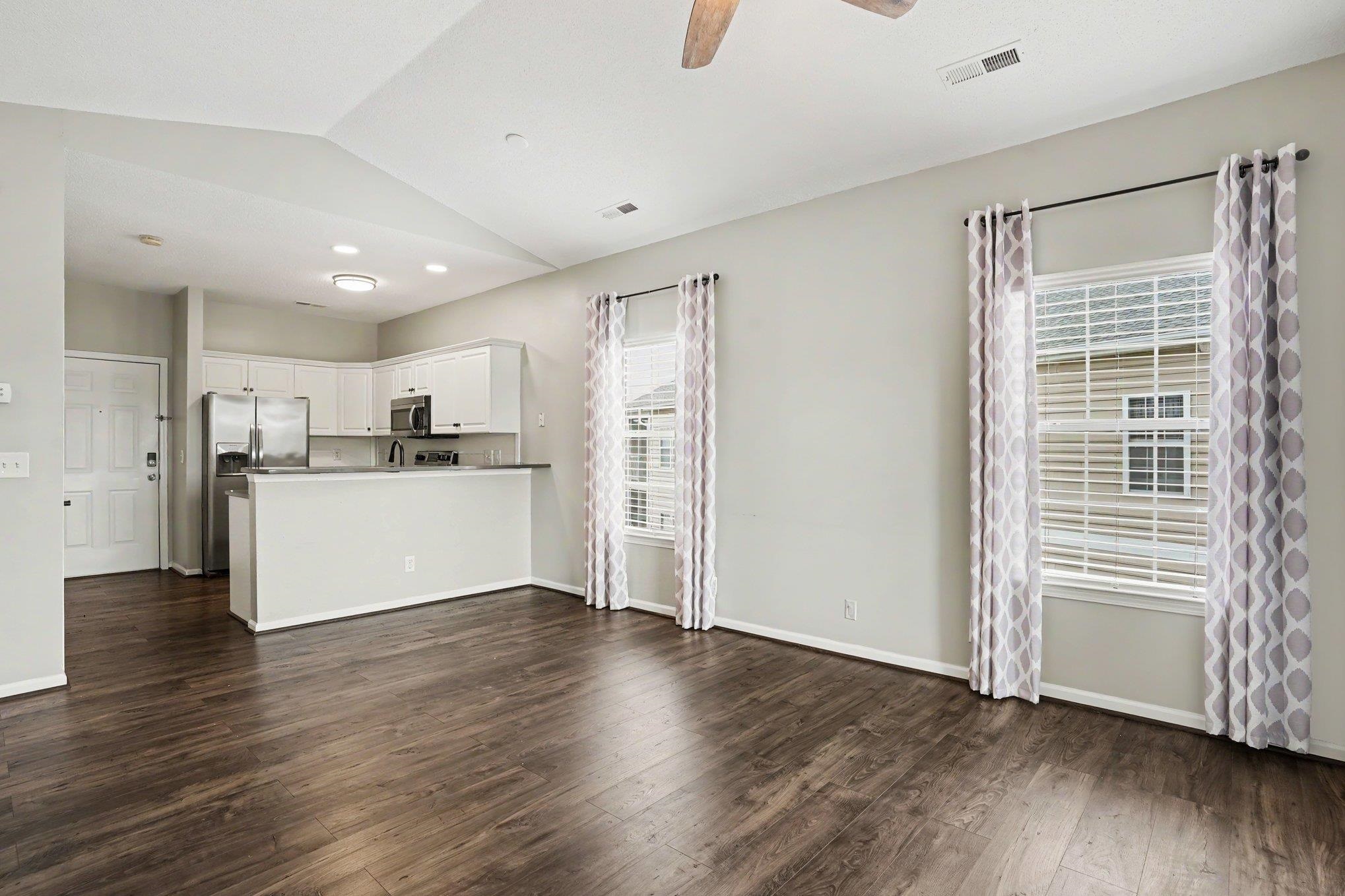 2020 Cross Gate Blvd. Property Photo 17