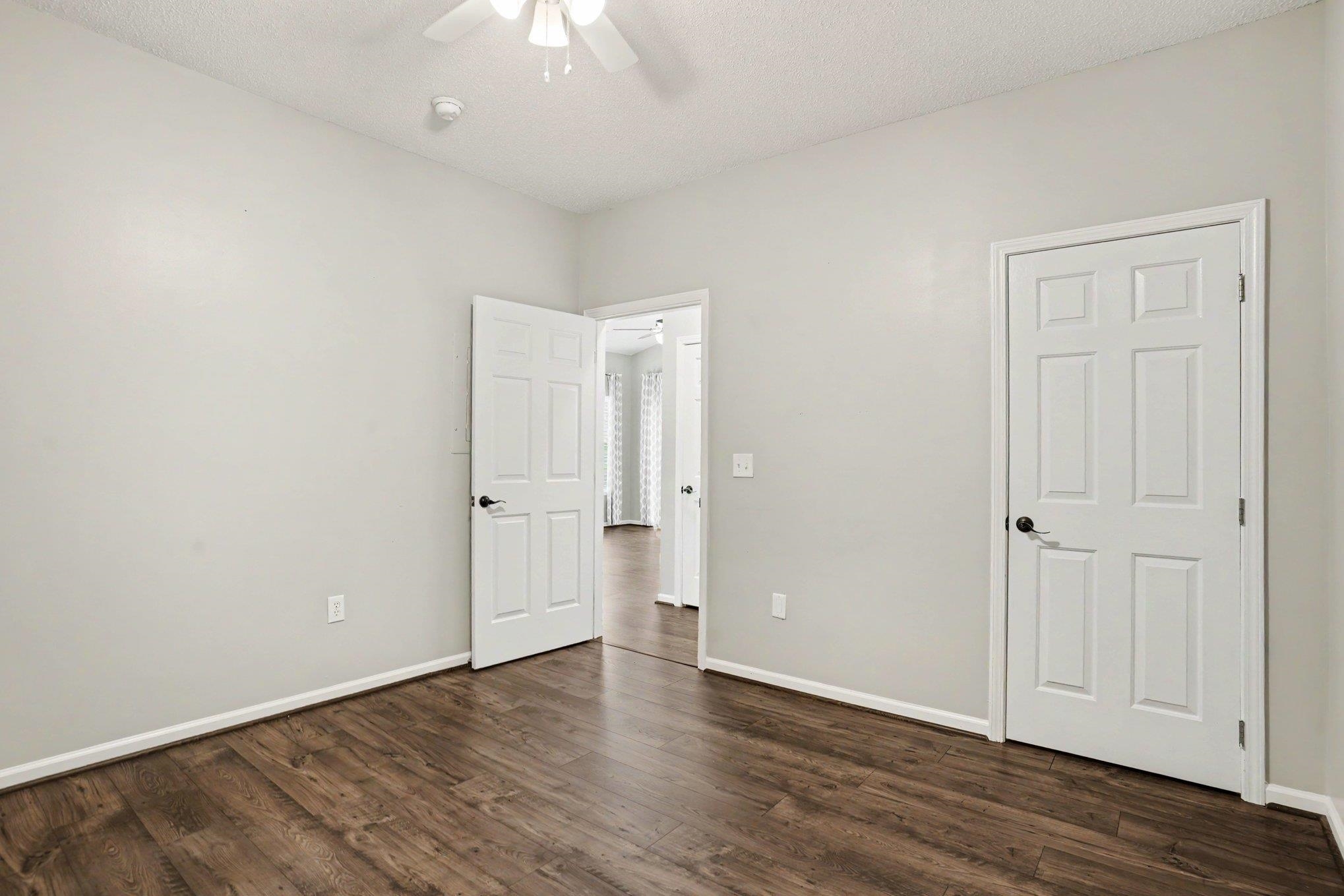 2020 Cross Gate Blvd. Property Photo 25