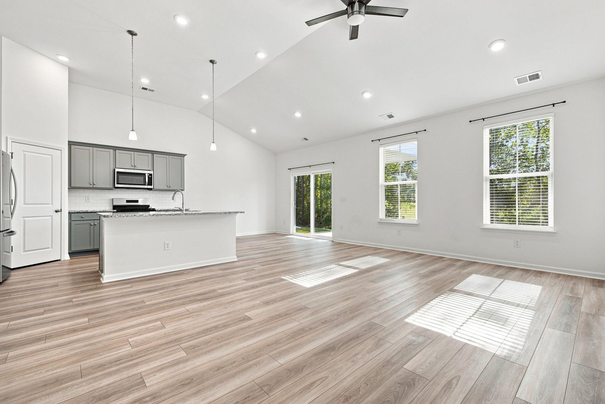 398 Sun Colony Blvd. Property Photo 5