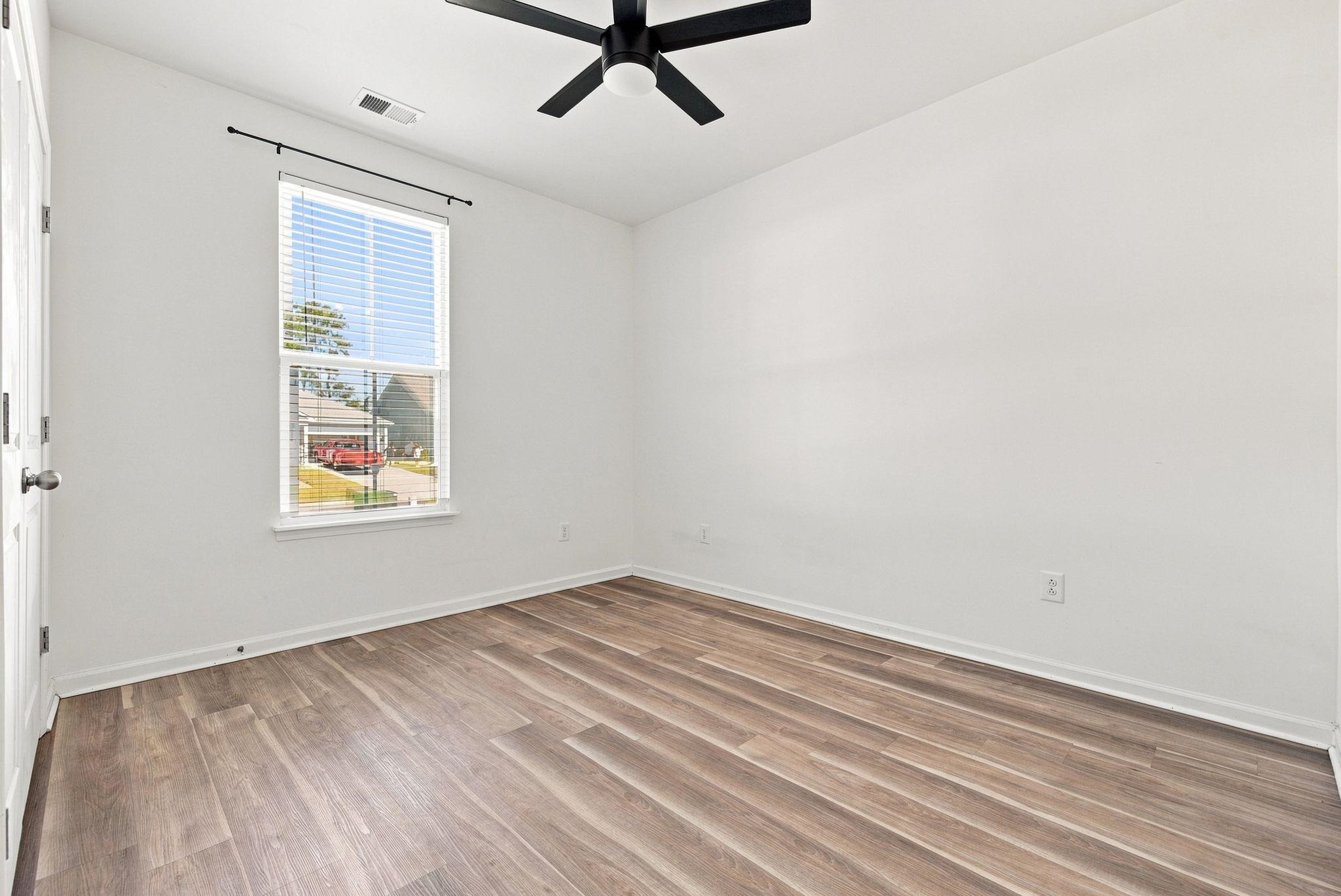 398 Sun Colony Blvd. Property Photo 15