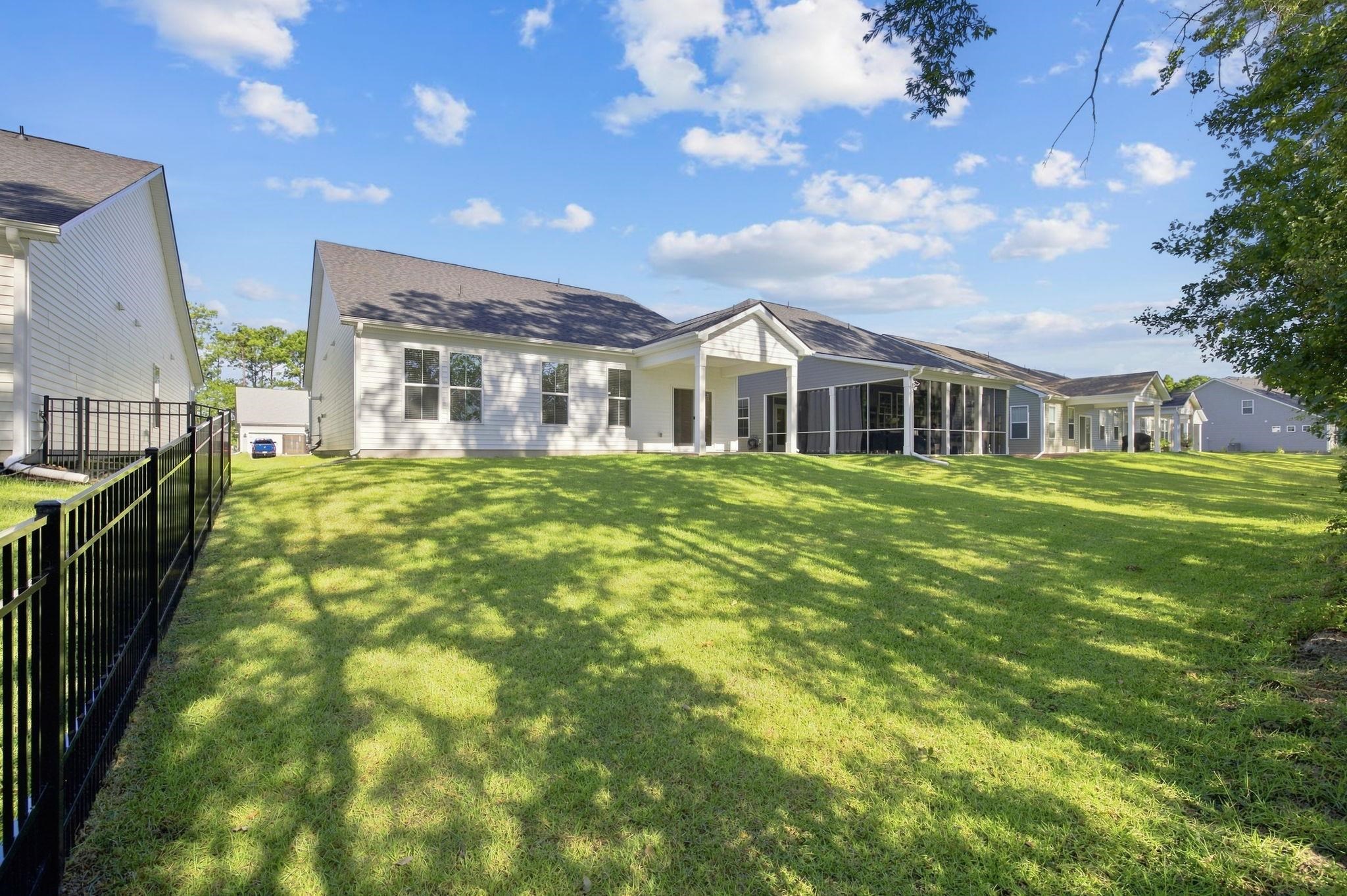 398 Sun Colony Blvd. Property Photo 40