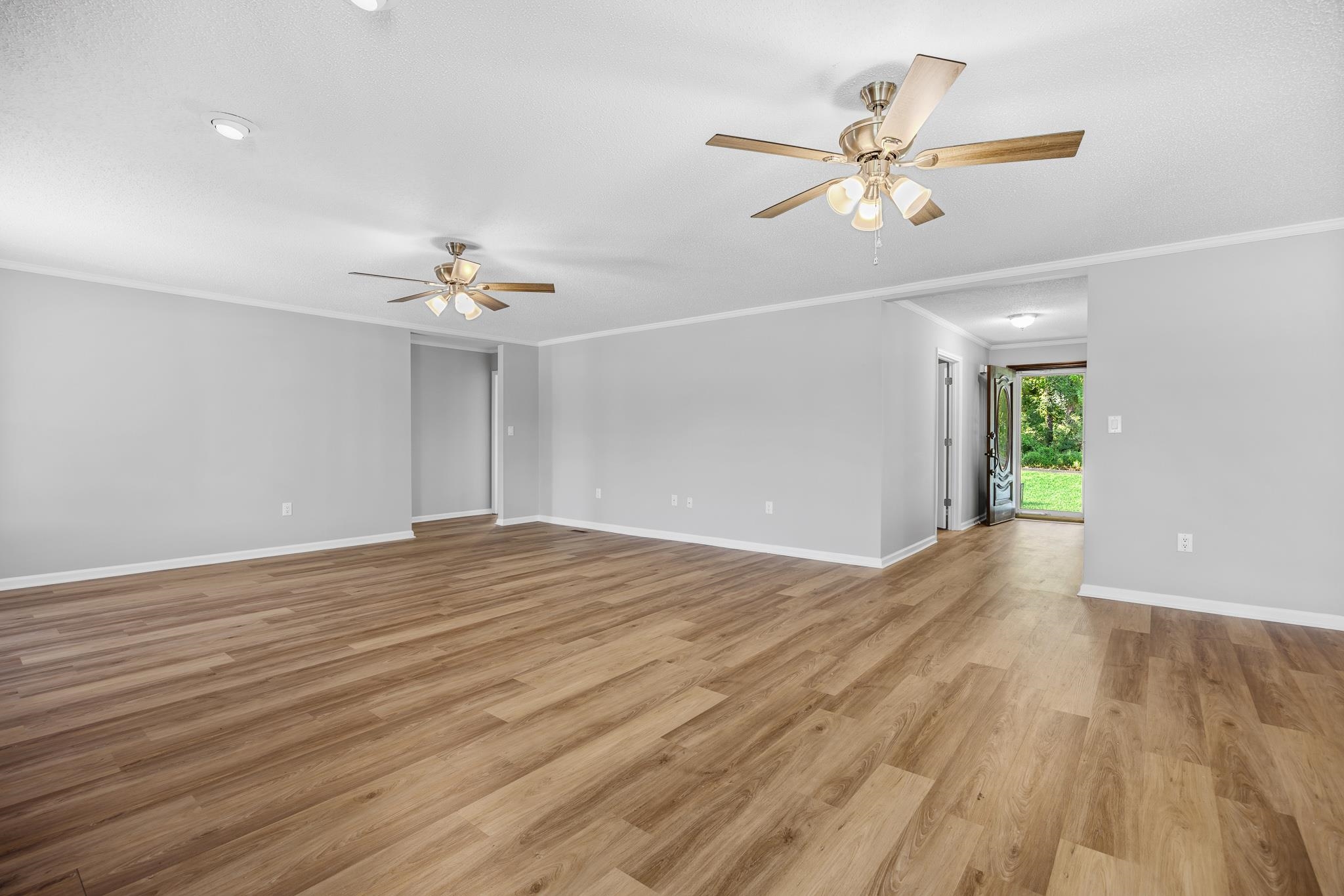 1576 Carl Rd. Property Photo 7