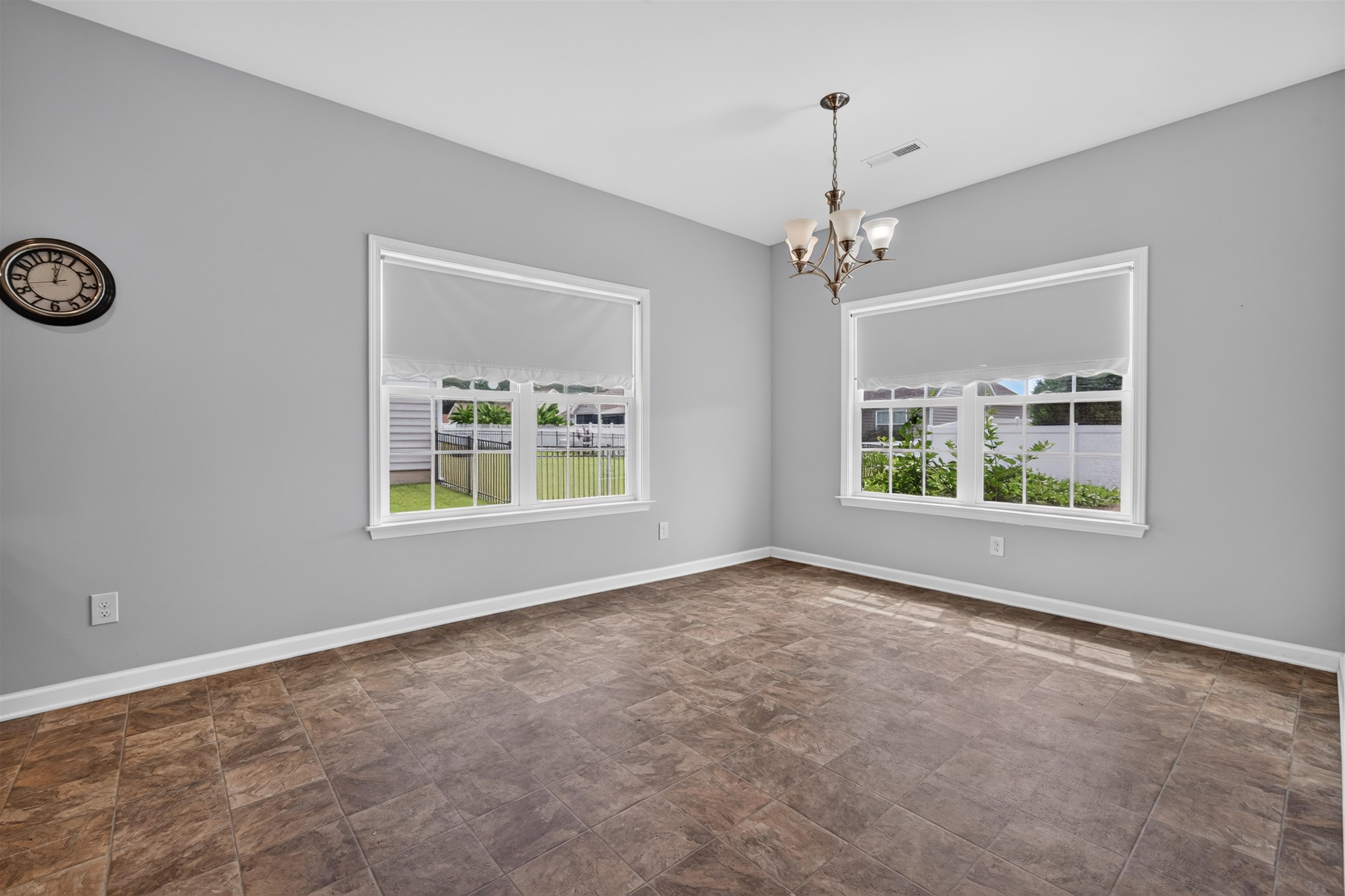 385 Lenox Dr. Property Photo 18
