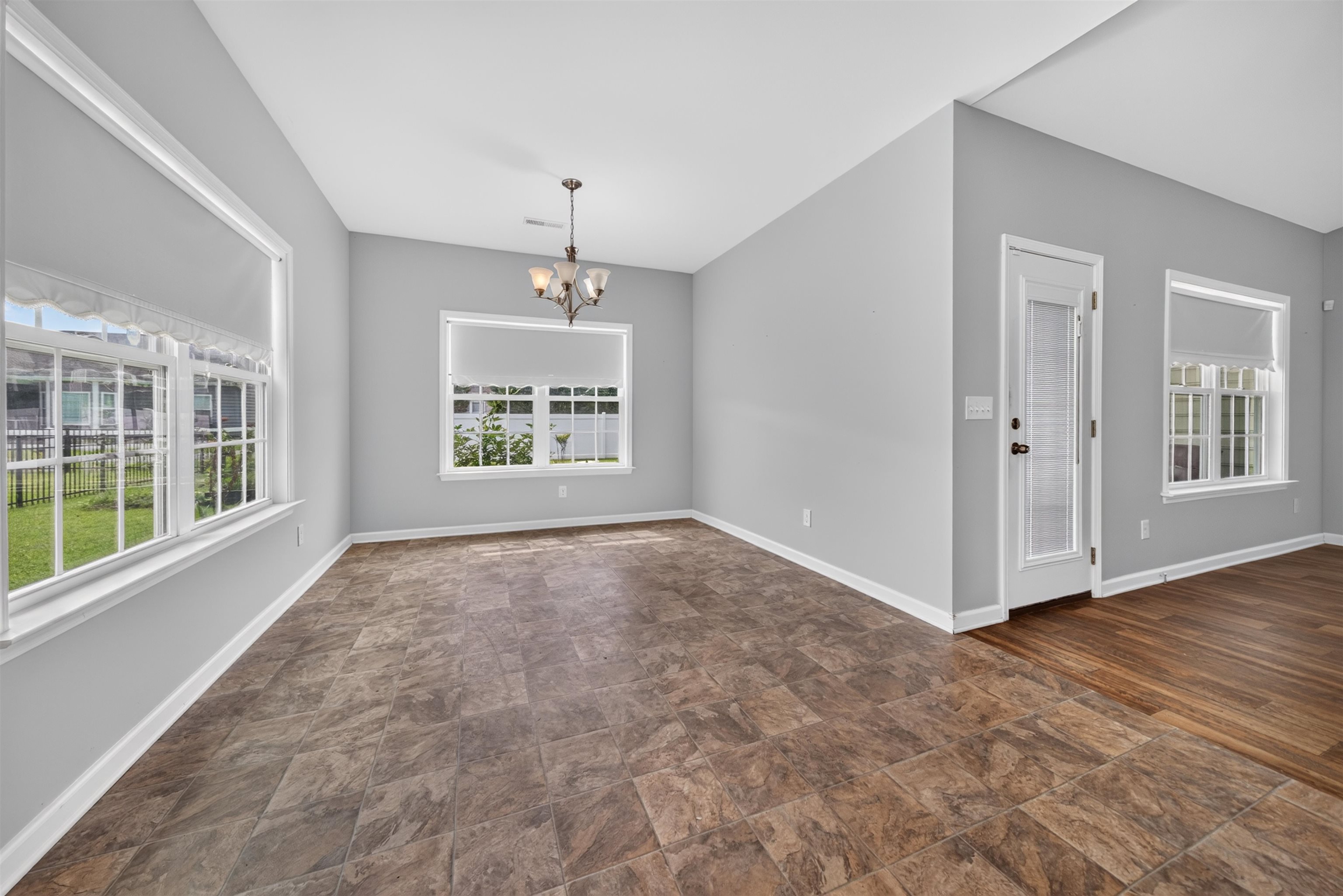 385 Lenox Dr. Property Photo 19