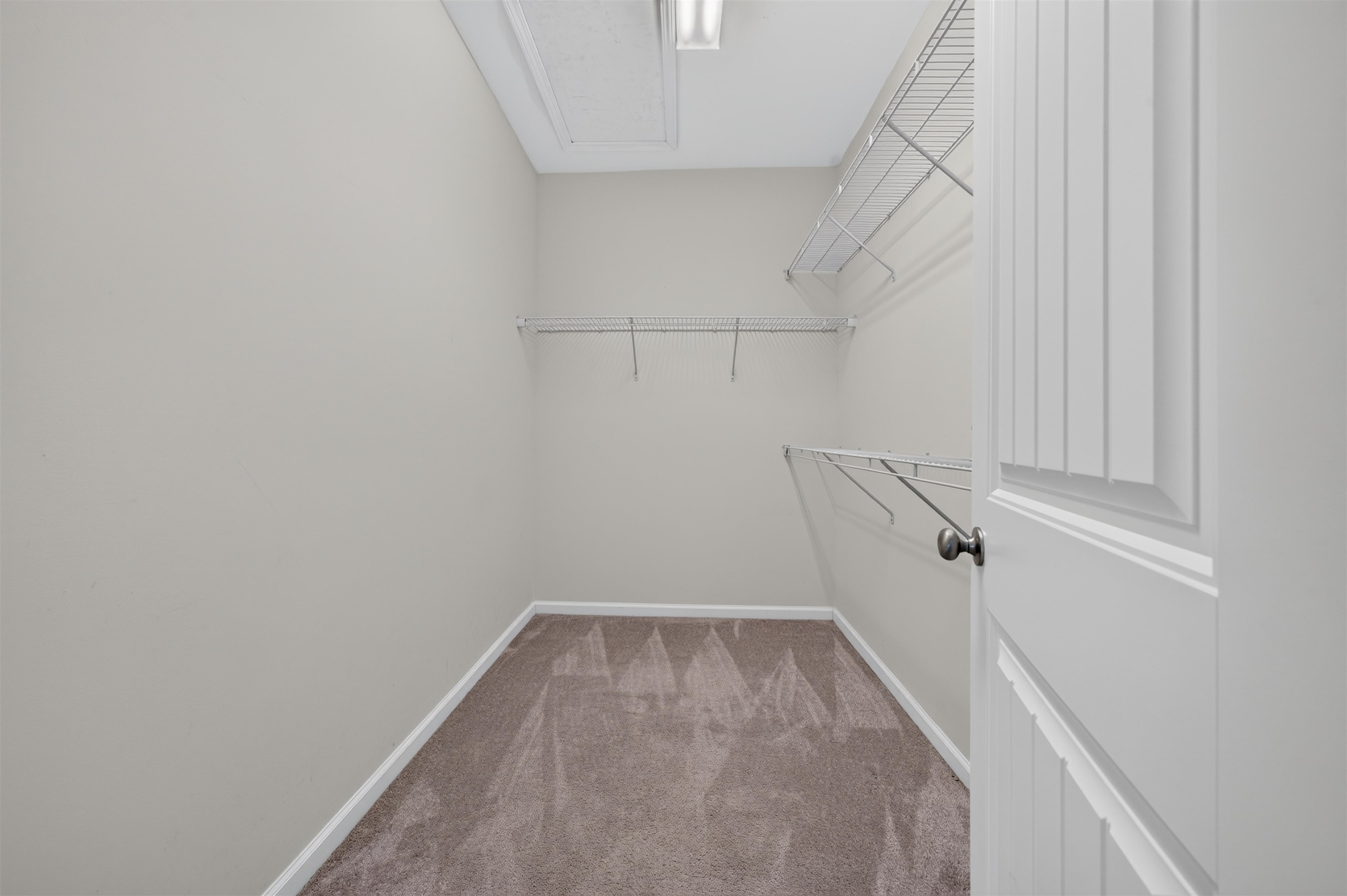 385 Lenox Dr. Property Photo 24