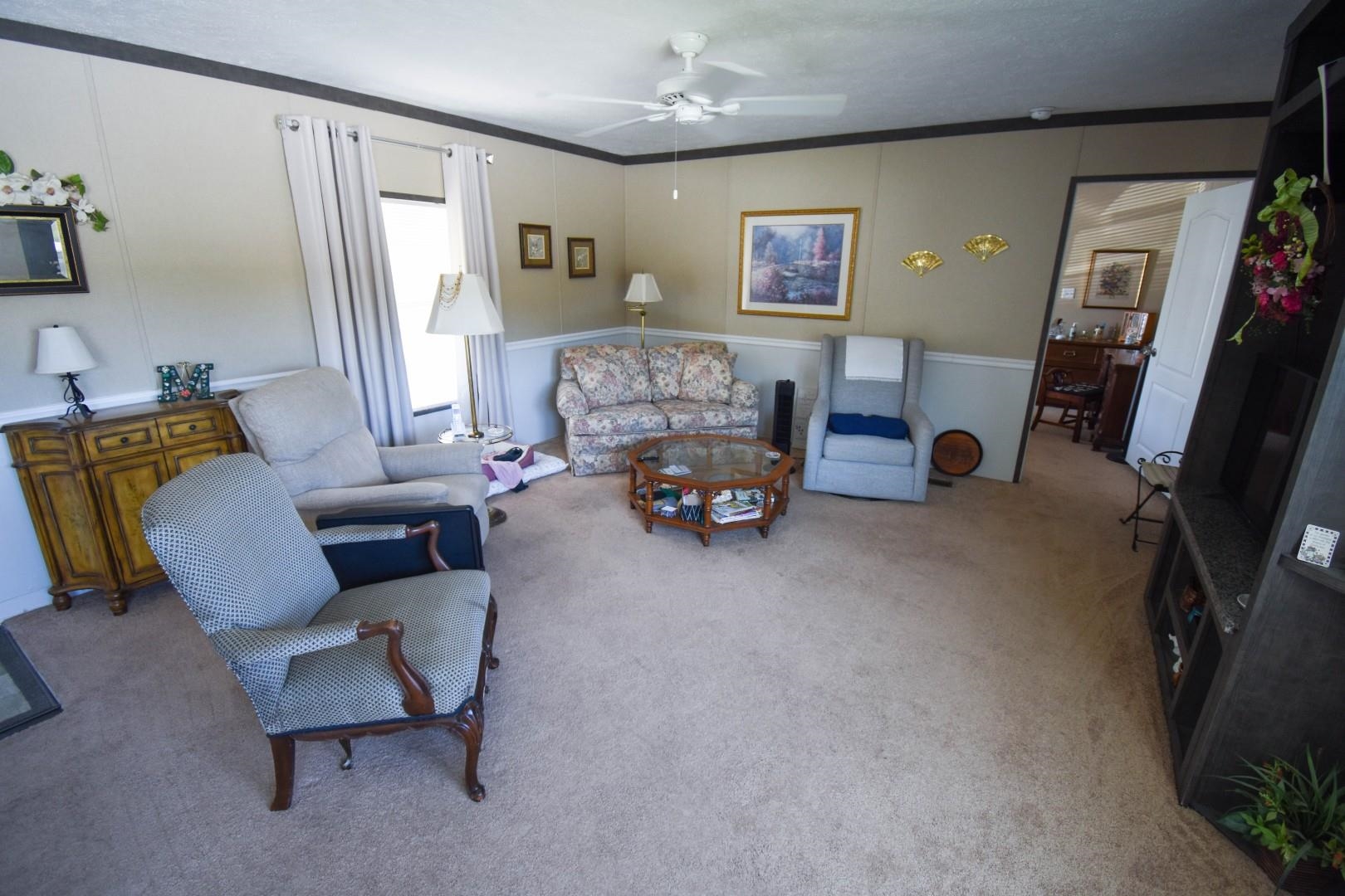 1032 Leebury Ln. Property Photo 2