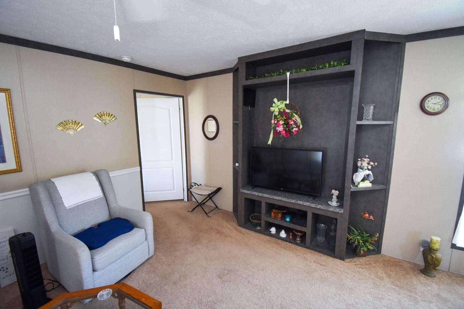 1032 Leebury Ln. Property Photo 9