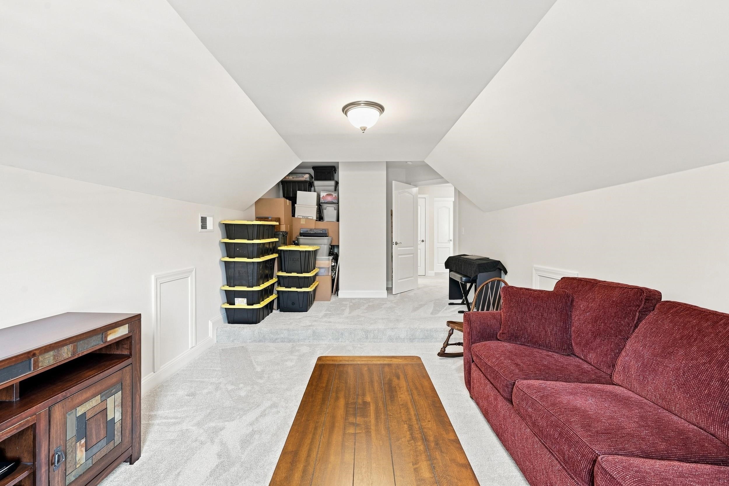 45 Highwood Circle Property Photo 31