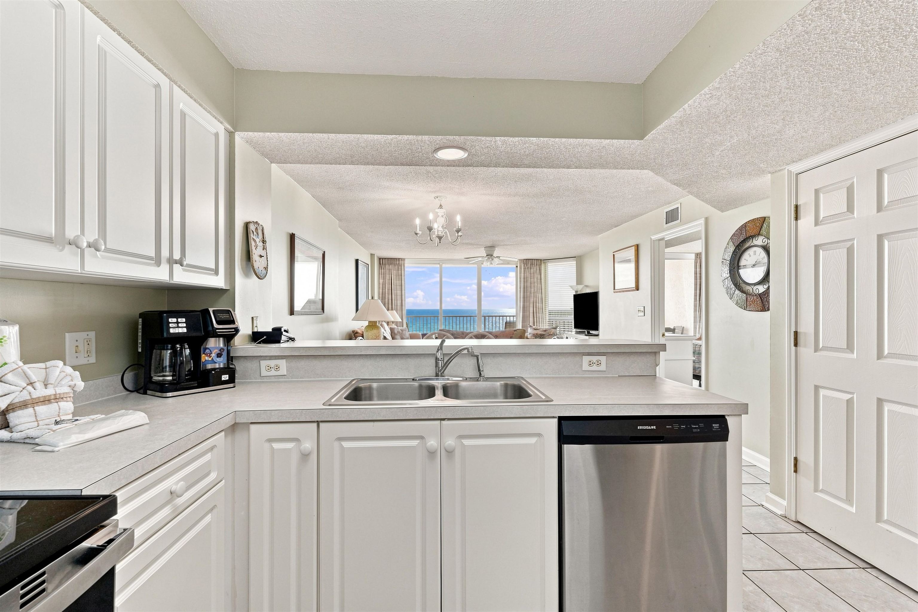 102 N Ocean Blvd. Property Photo 6