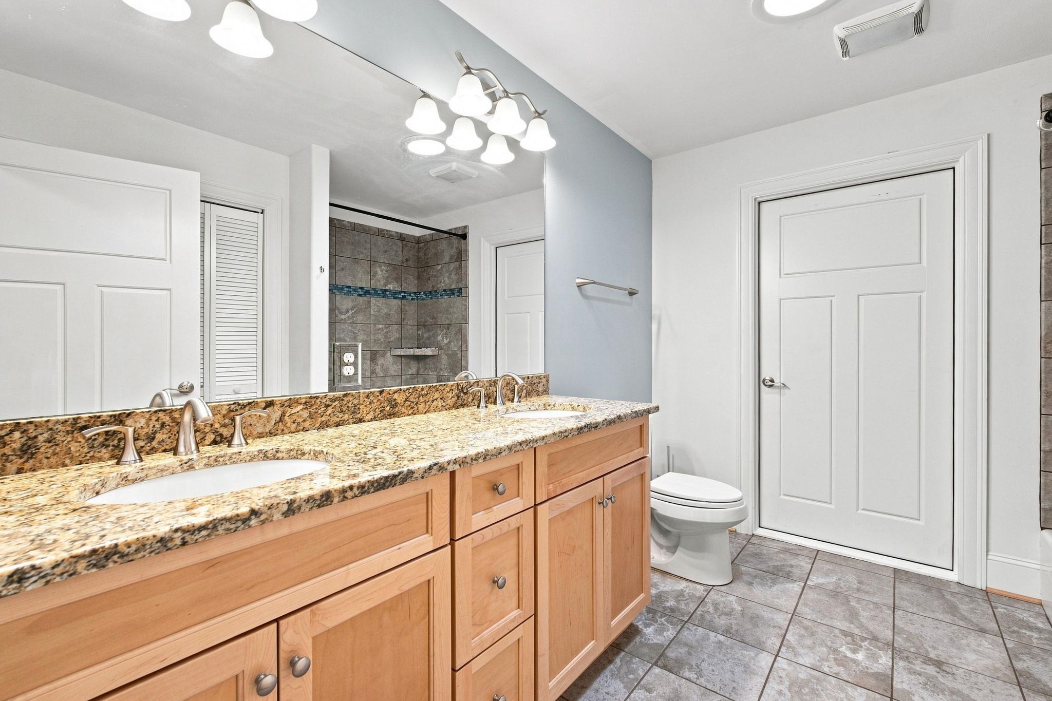 128 Knotty Pine Way Property Photo 11