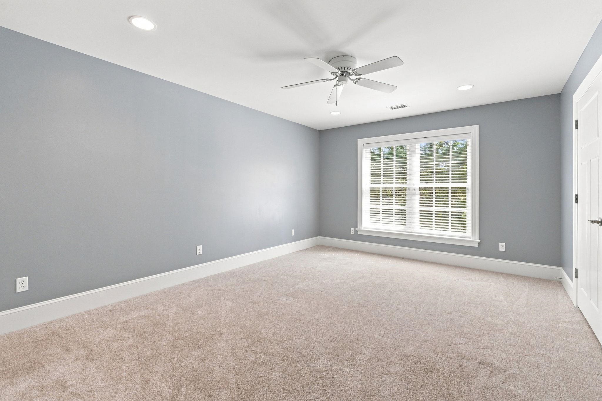128 Knotty Pine Way Property Photo 14