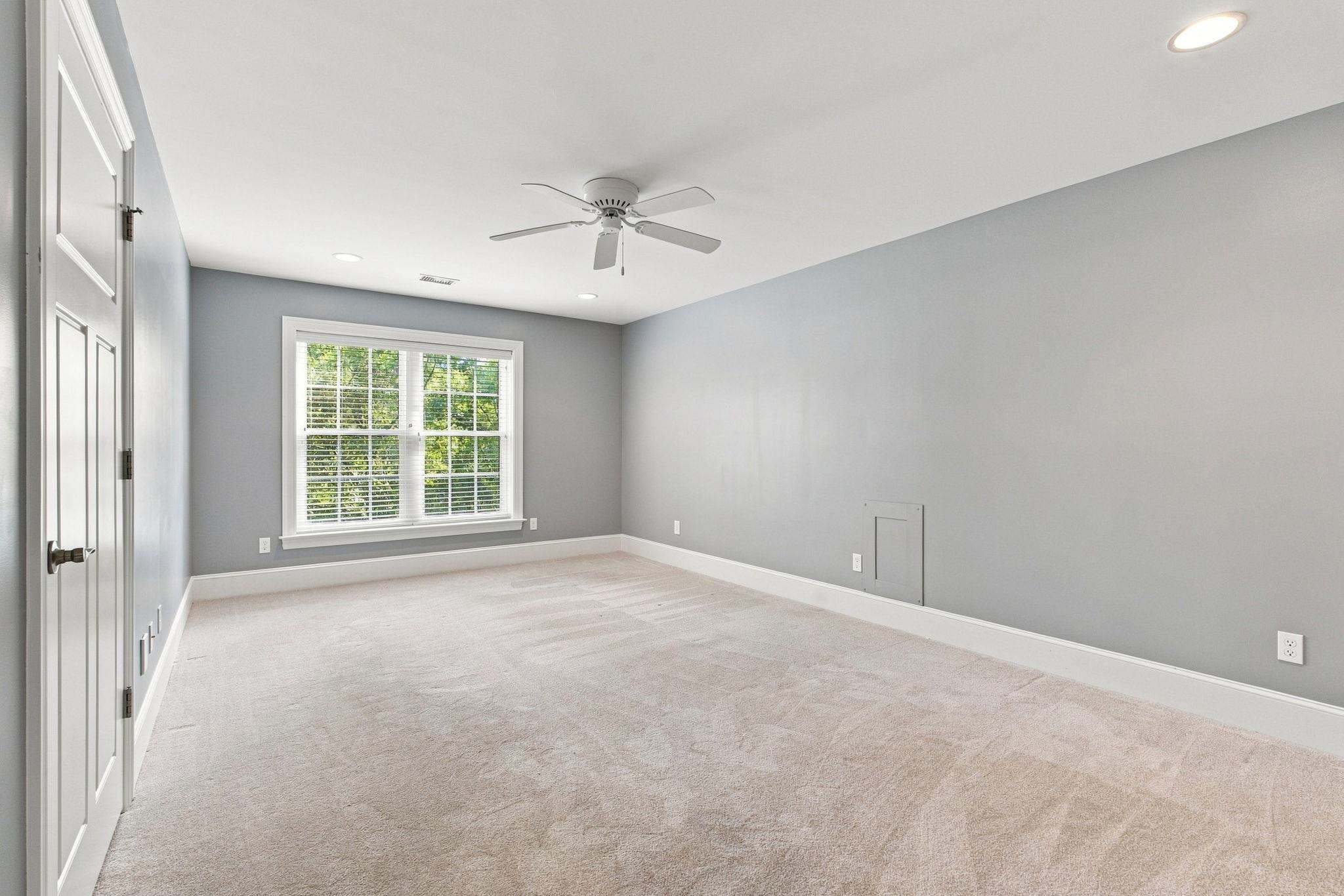 128 Knotty Pine Way Property Photo 16