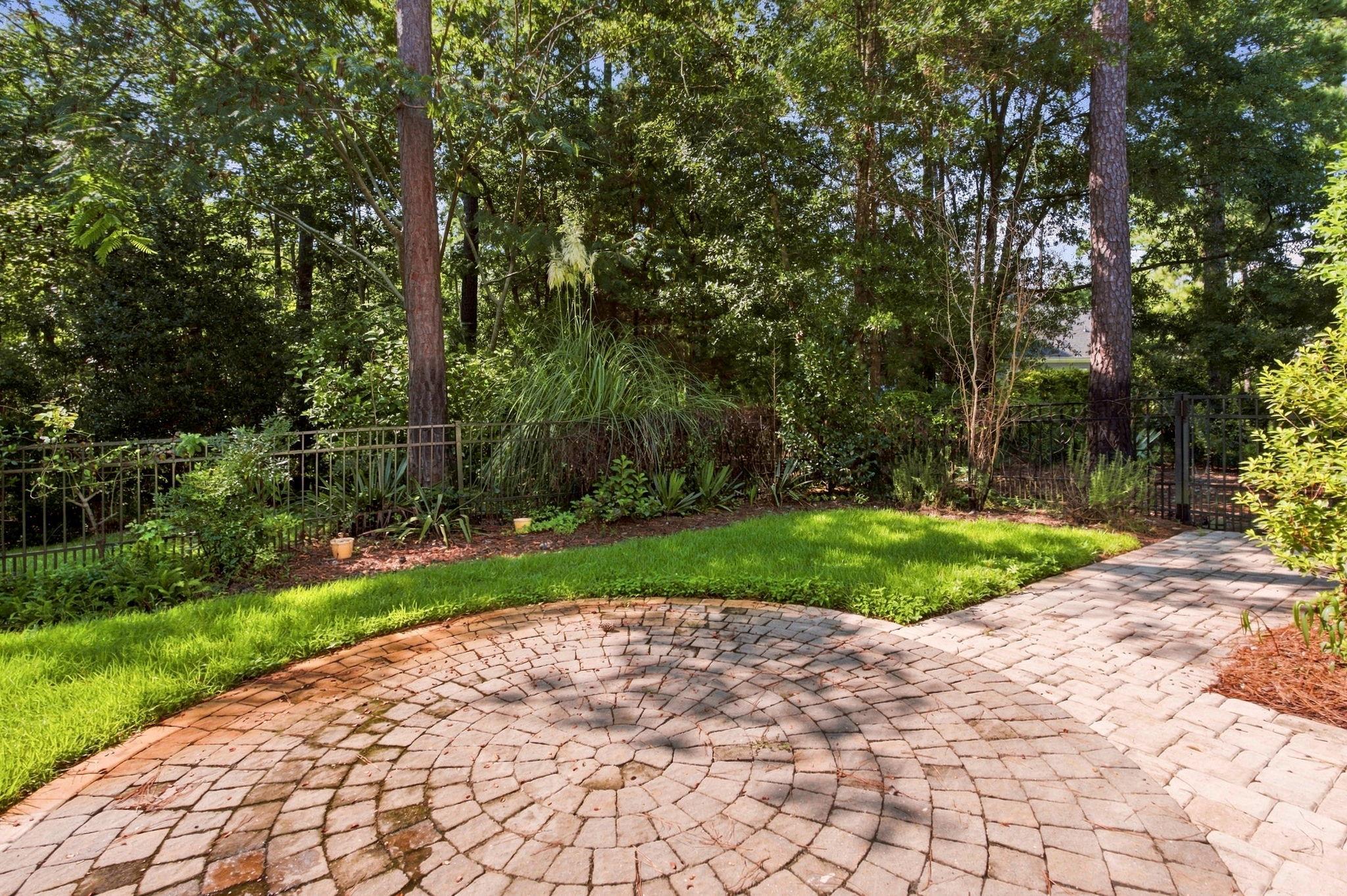 128 Knotty Pine Way Property Photo 45