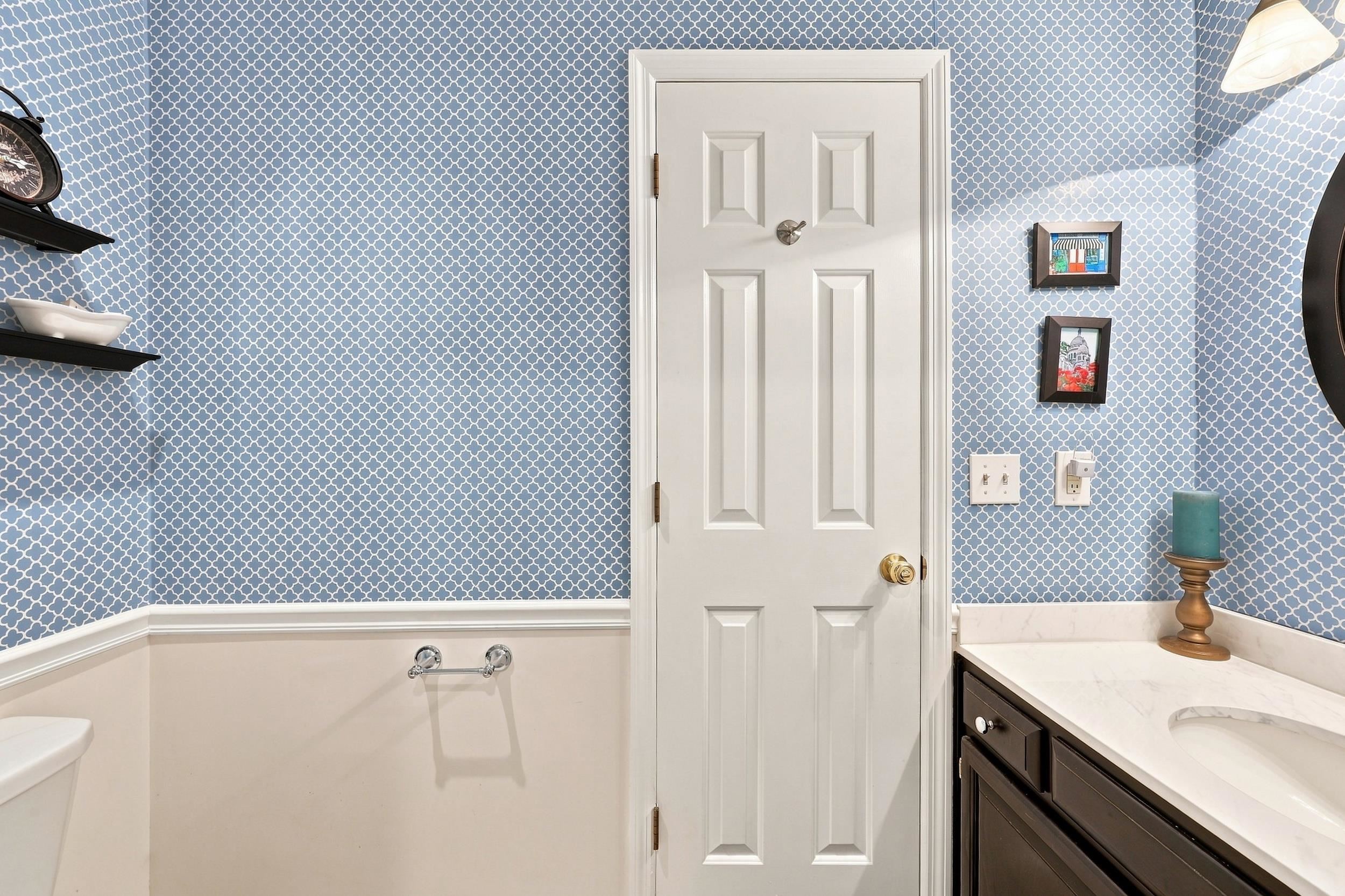 2012 Ladybank Dr. Property Photo 32