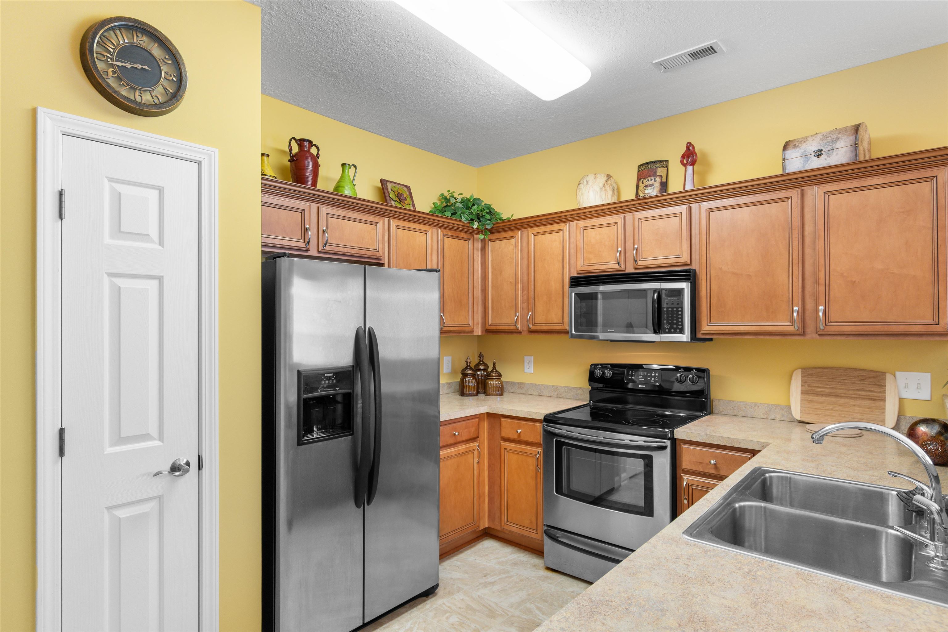 4102 Pinehurst Circle Property Photo 5