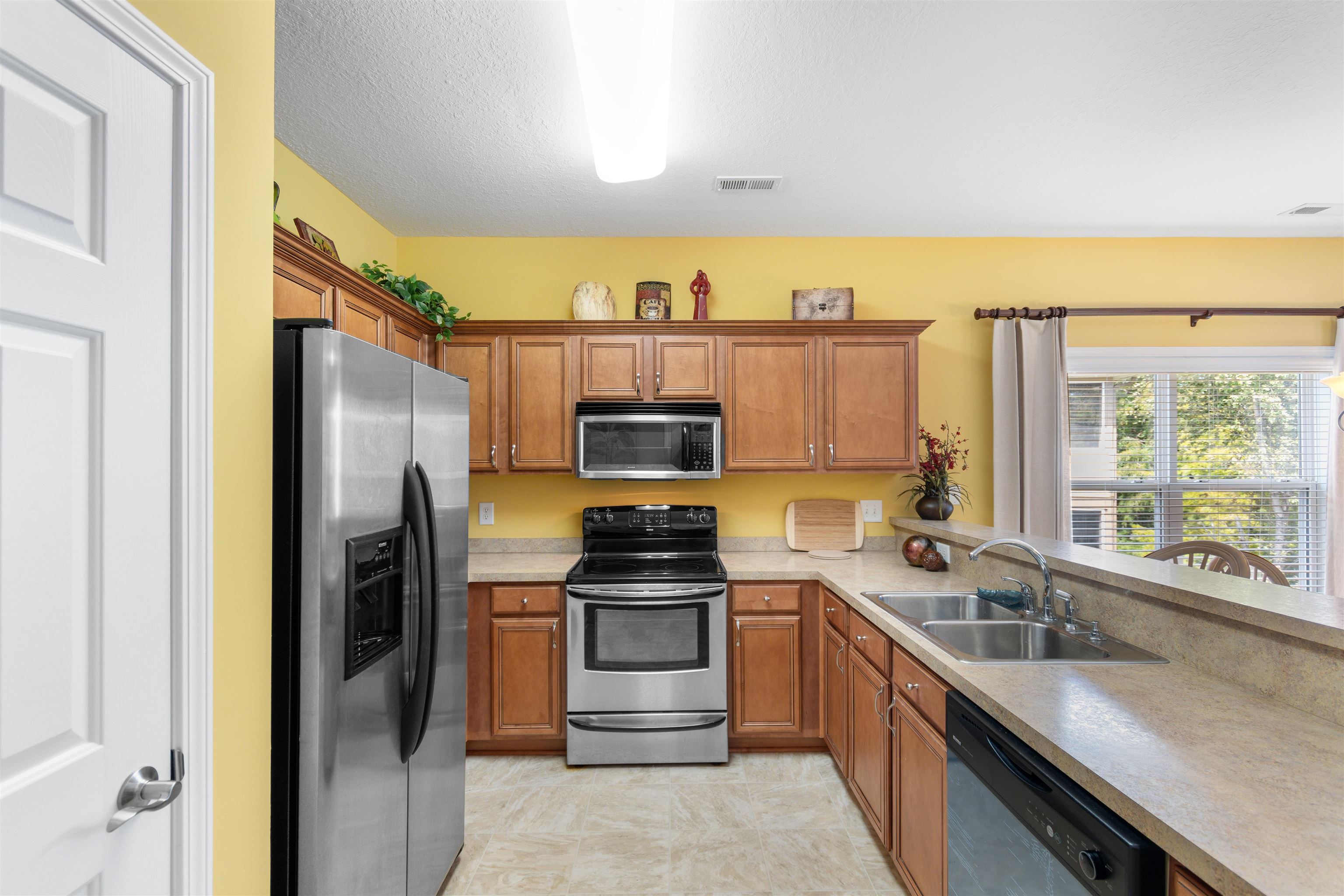4102 Pinehurst Circle Property Photo 6