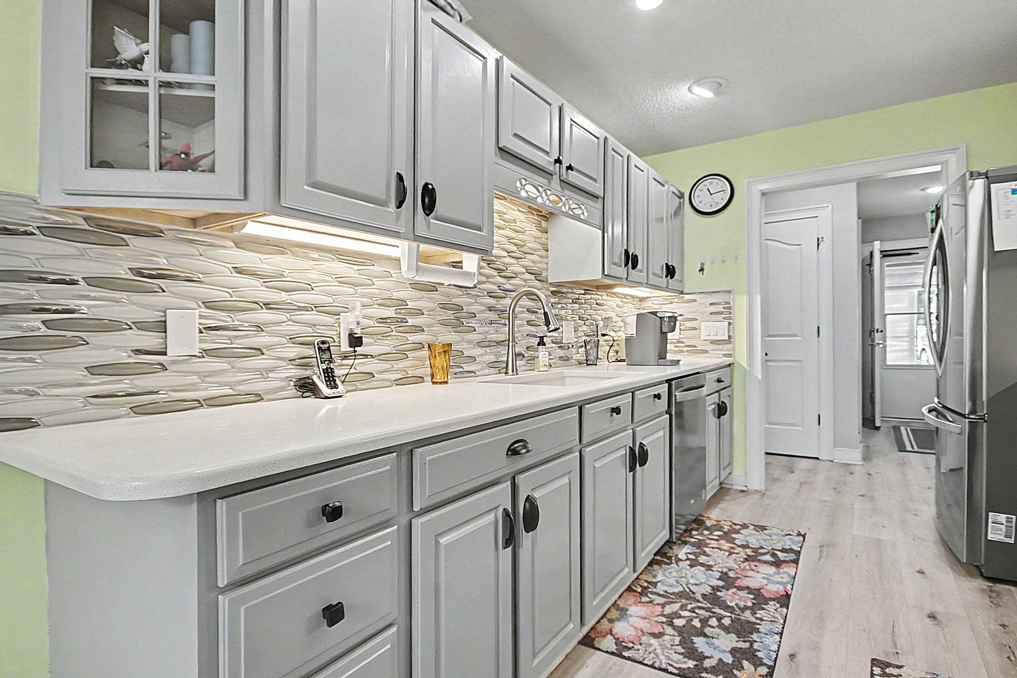 4240 Edgefield Rd. Property Photo 14
