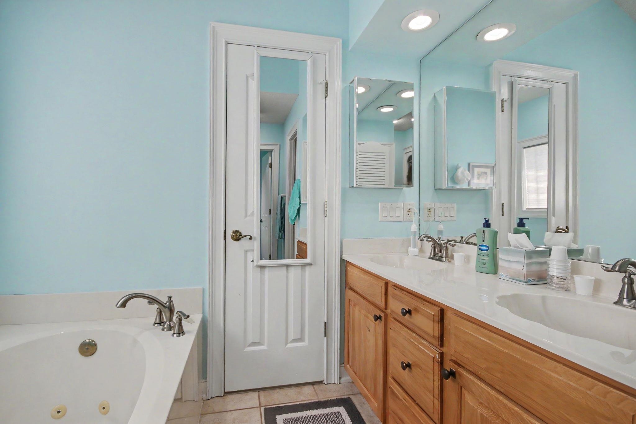 4240 Edgefield Rd. Property Photo 22