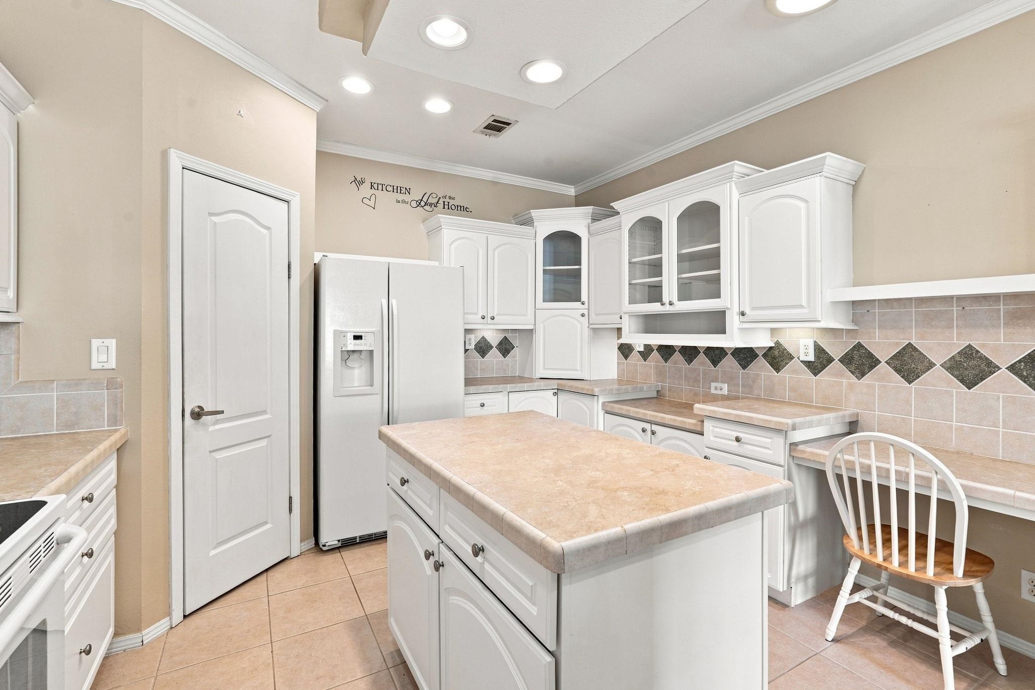 225 Wellspring Dr. Property Photo 13